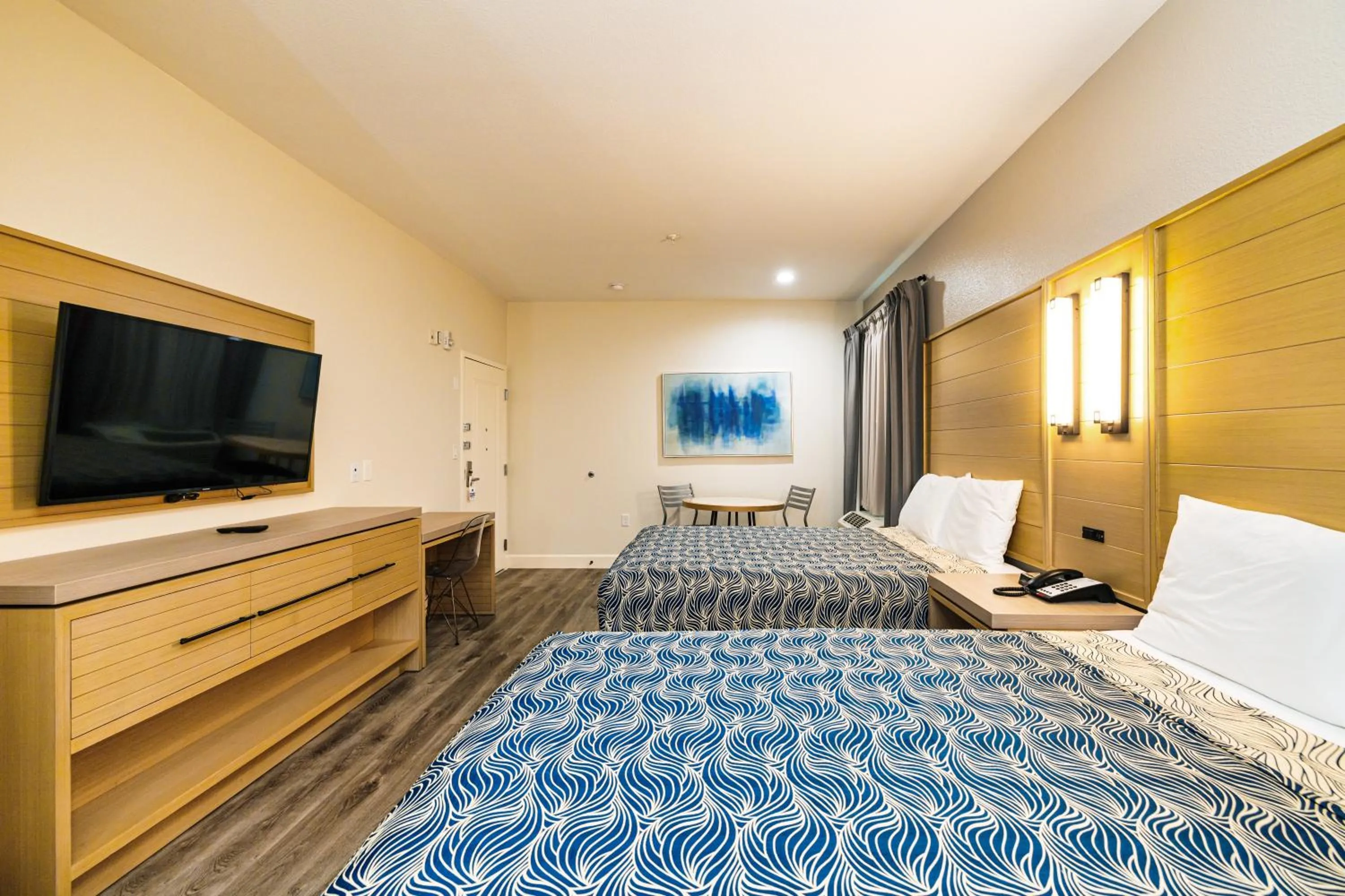 Photo of the whole room, Bed in Palace Inn Blue-IAH East