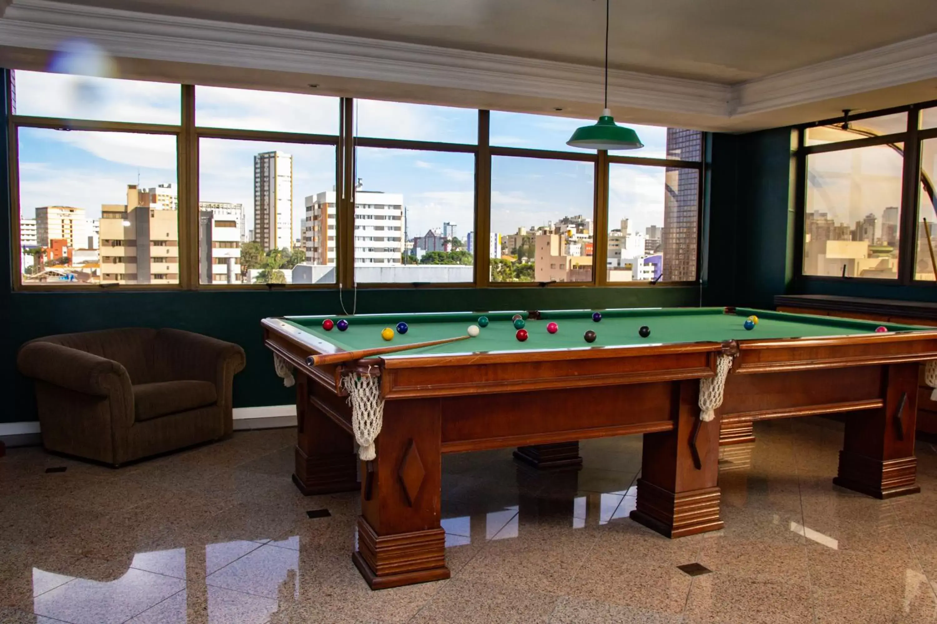 Billiard, Billiards in Bristol Upper Curitiba Alto da XV