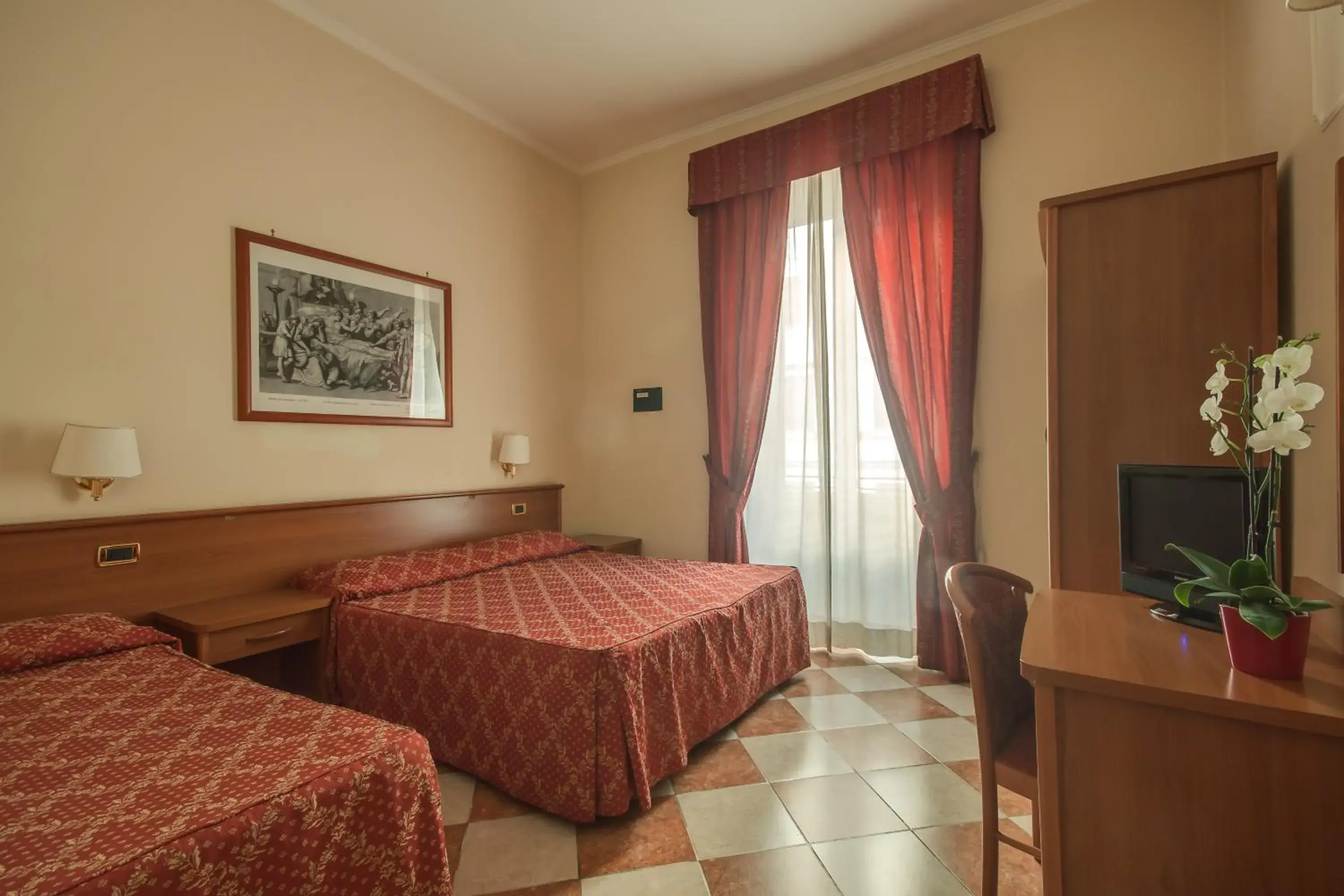 Triple Room in Hotel RomAntica Triple Room in Hotel RomAntica