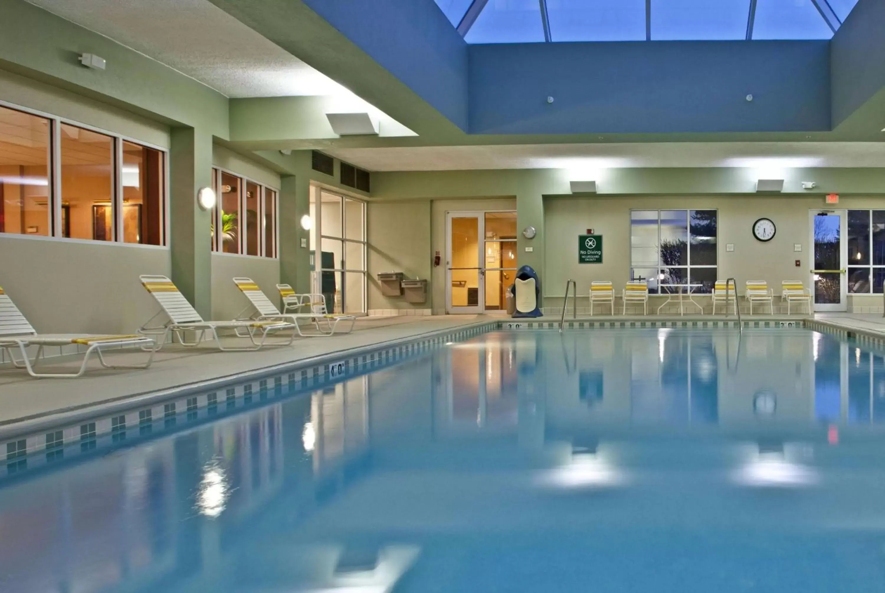 Pool view, Swimming Pool in La Quinta by Wyndham Bannockburn-Deerfield