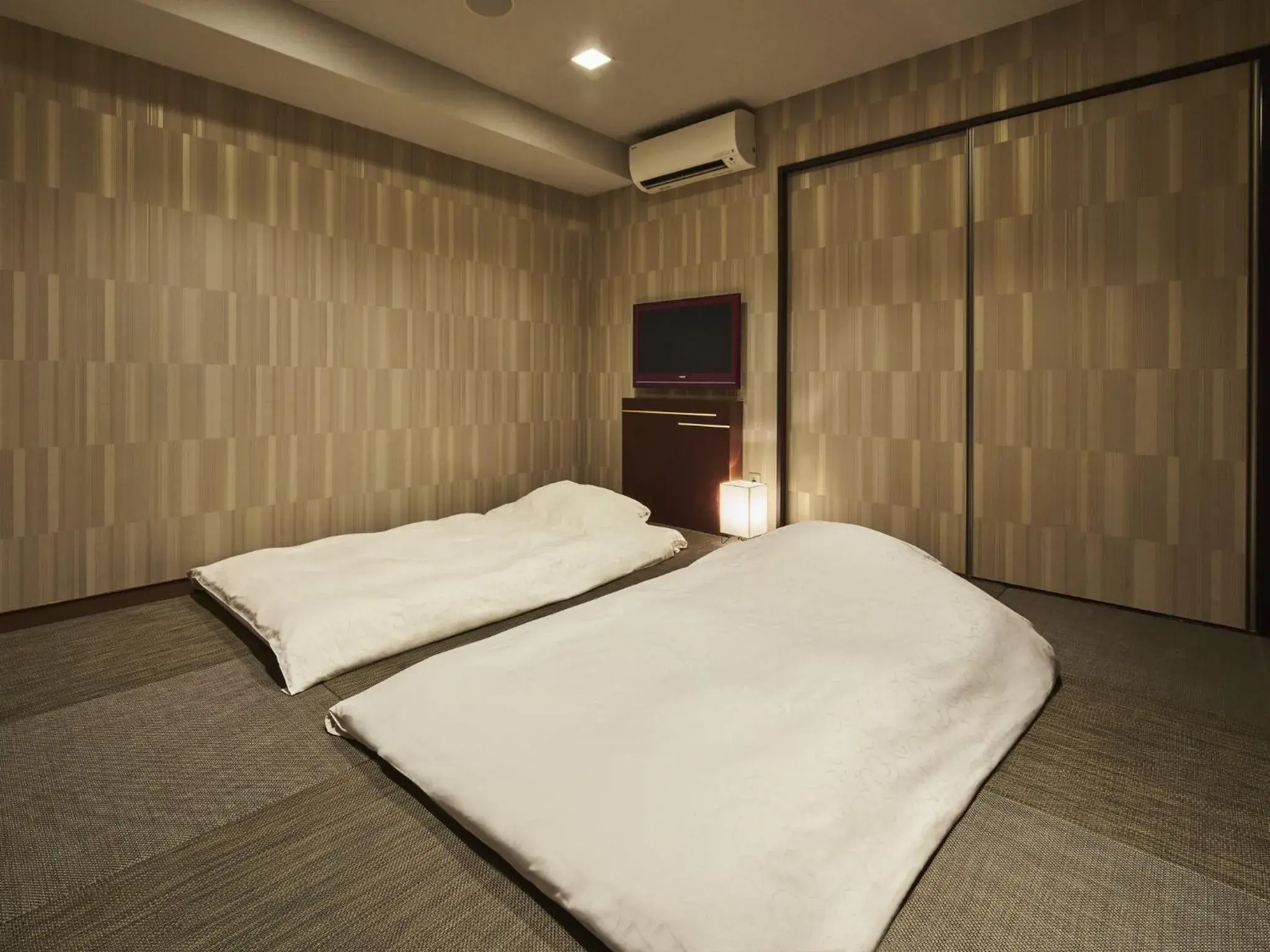 Photo of the whole room, Bed in Hotel Village Kyoto