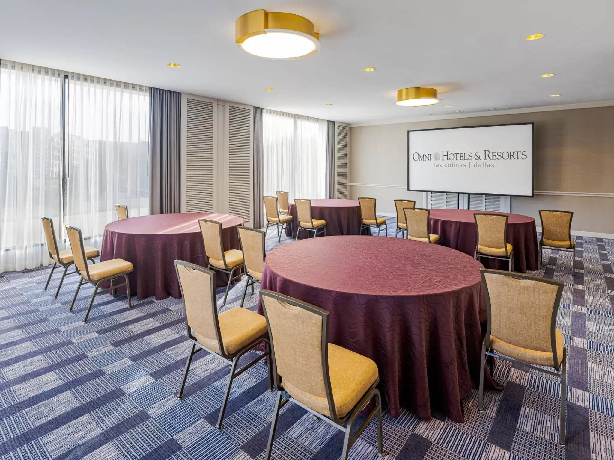 Meeting/conference room in Omni Las Colinas Hotel