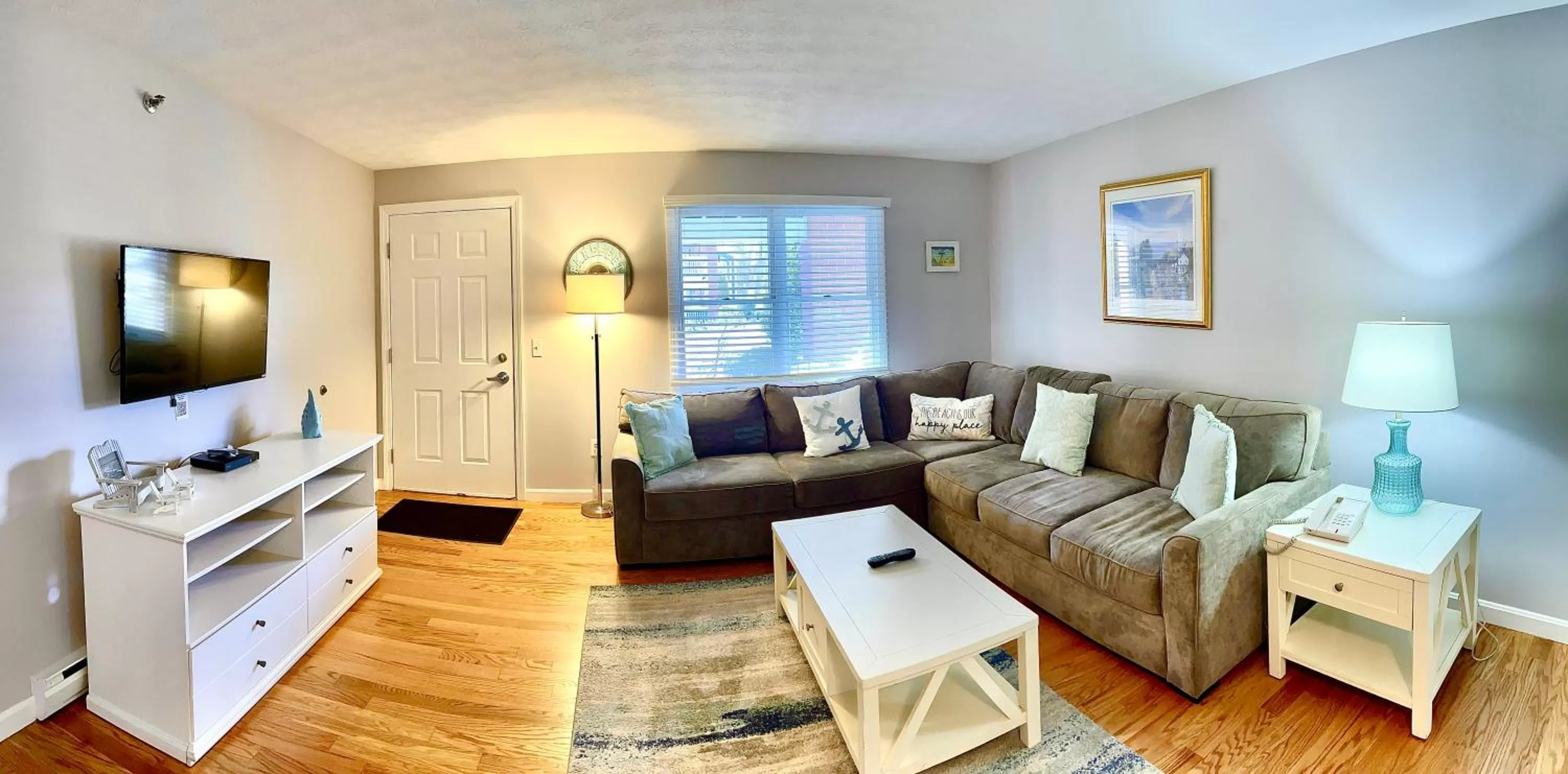 Seating Area in Elmwood Resort Hotel