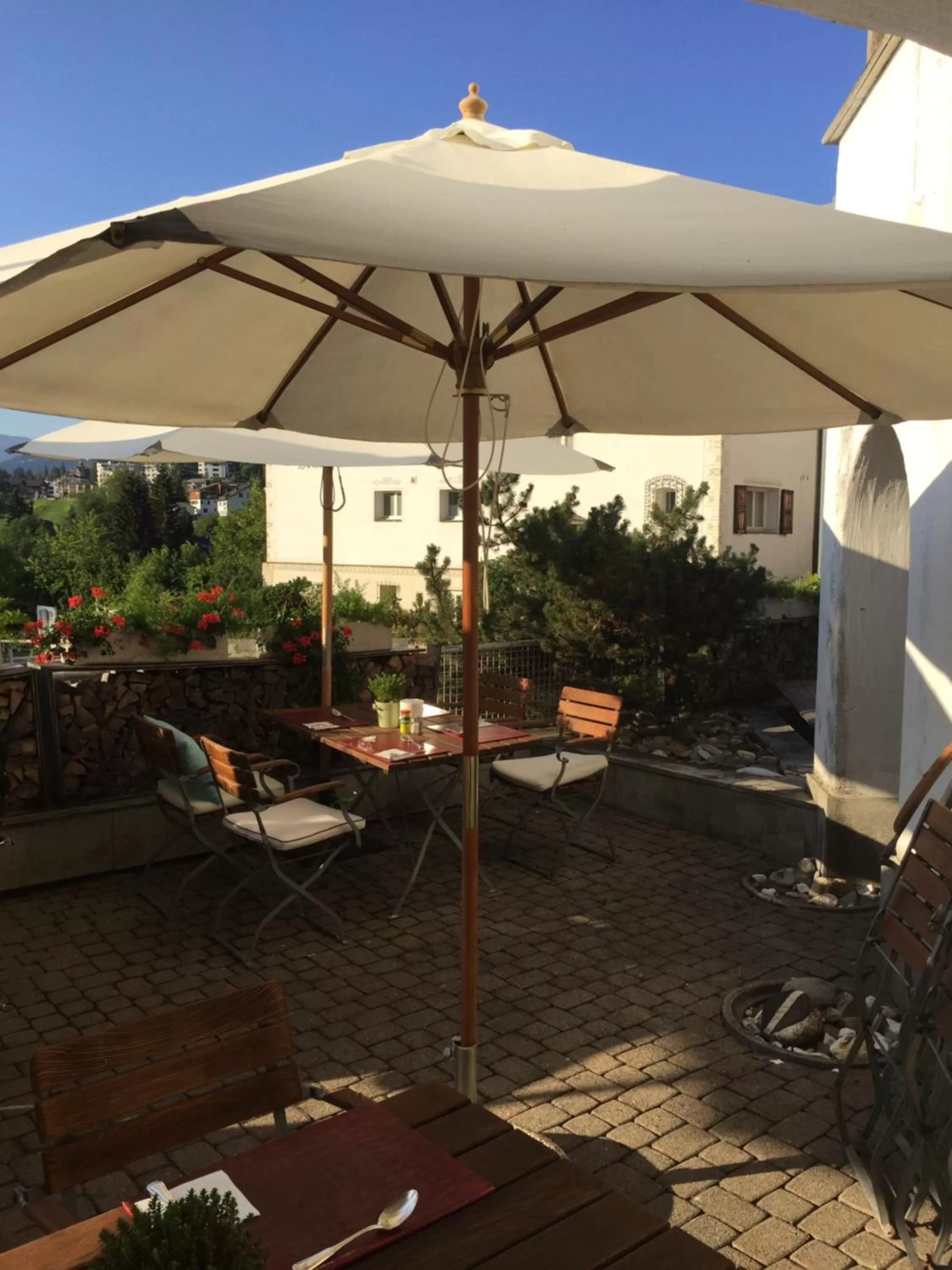 Food and drinks in Arena Lodge