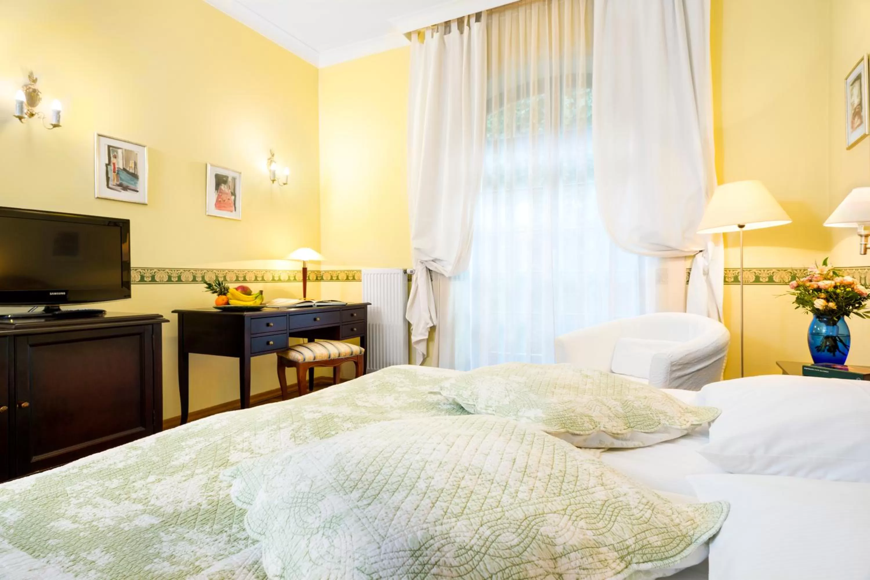 Bedroom, Bed in Hotel Maltański