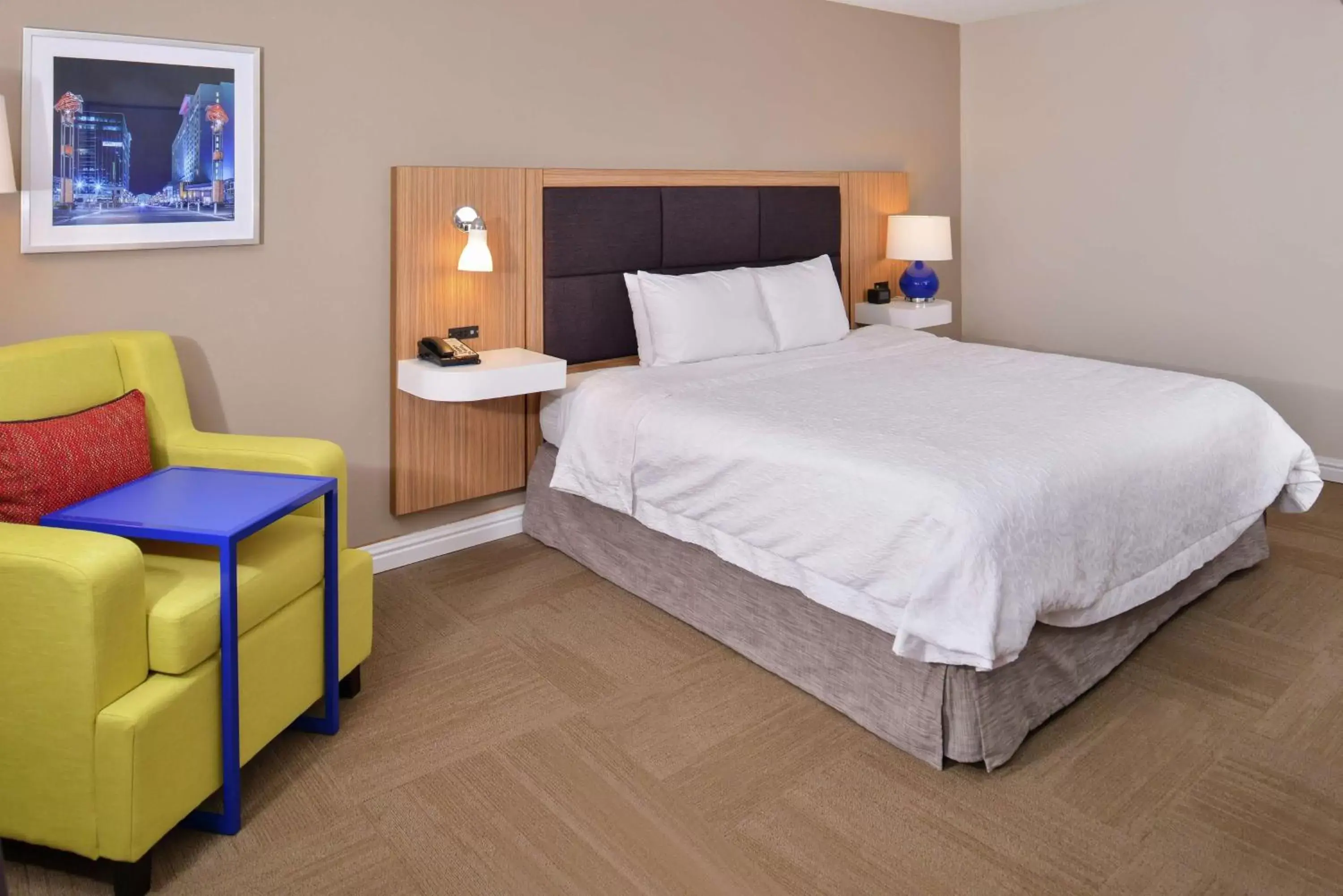 Bed in Hampton Inn By Hilton Greensboro-East