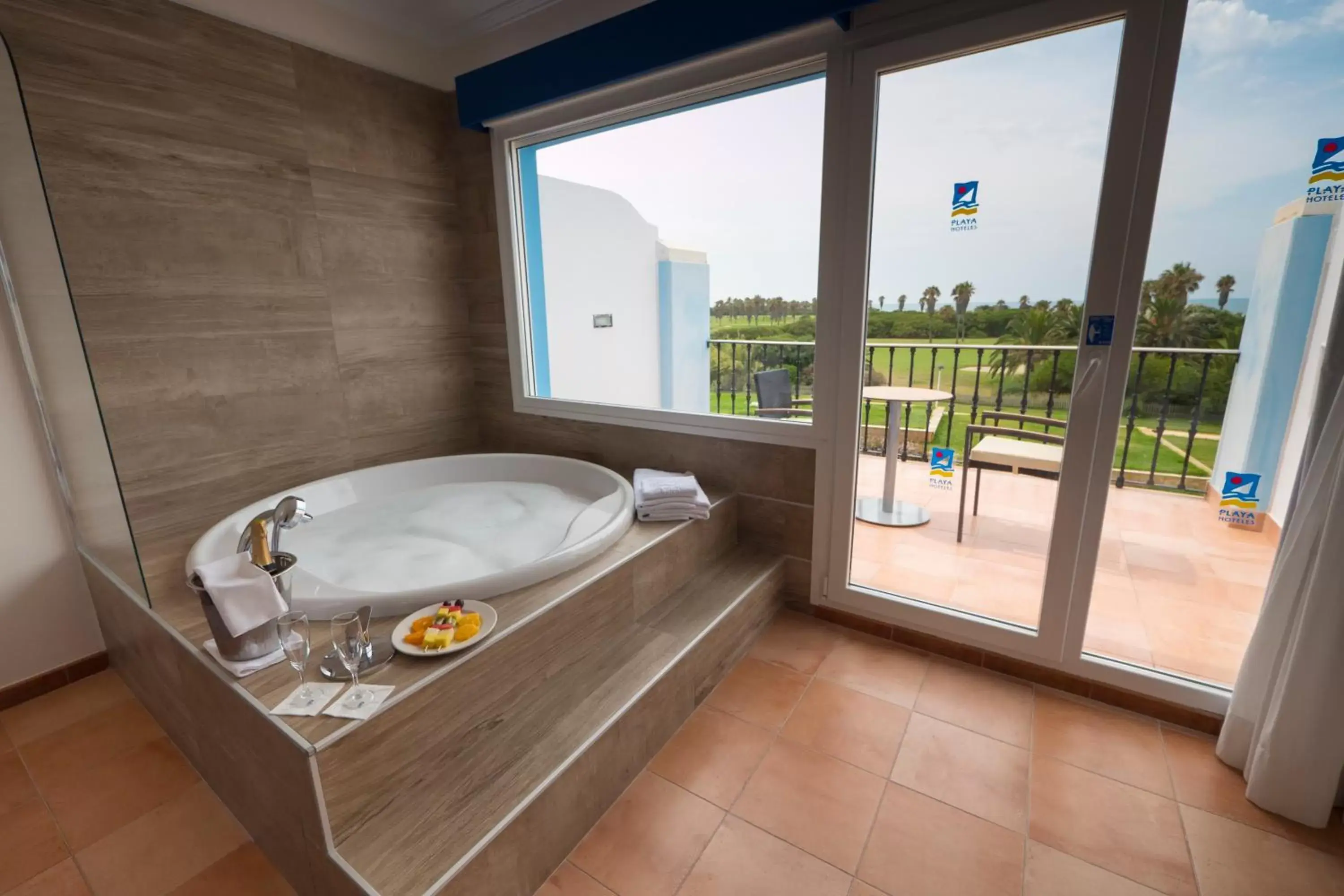 Bathroom in PLAYABALLENA SPA HOTEL