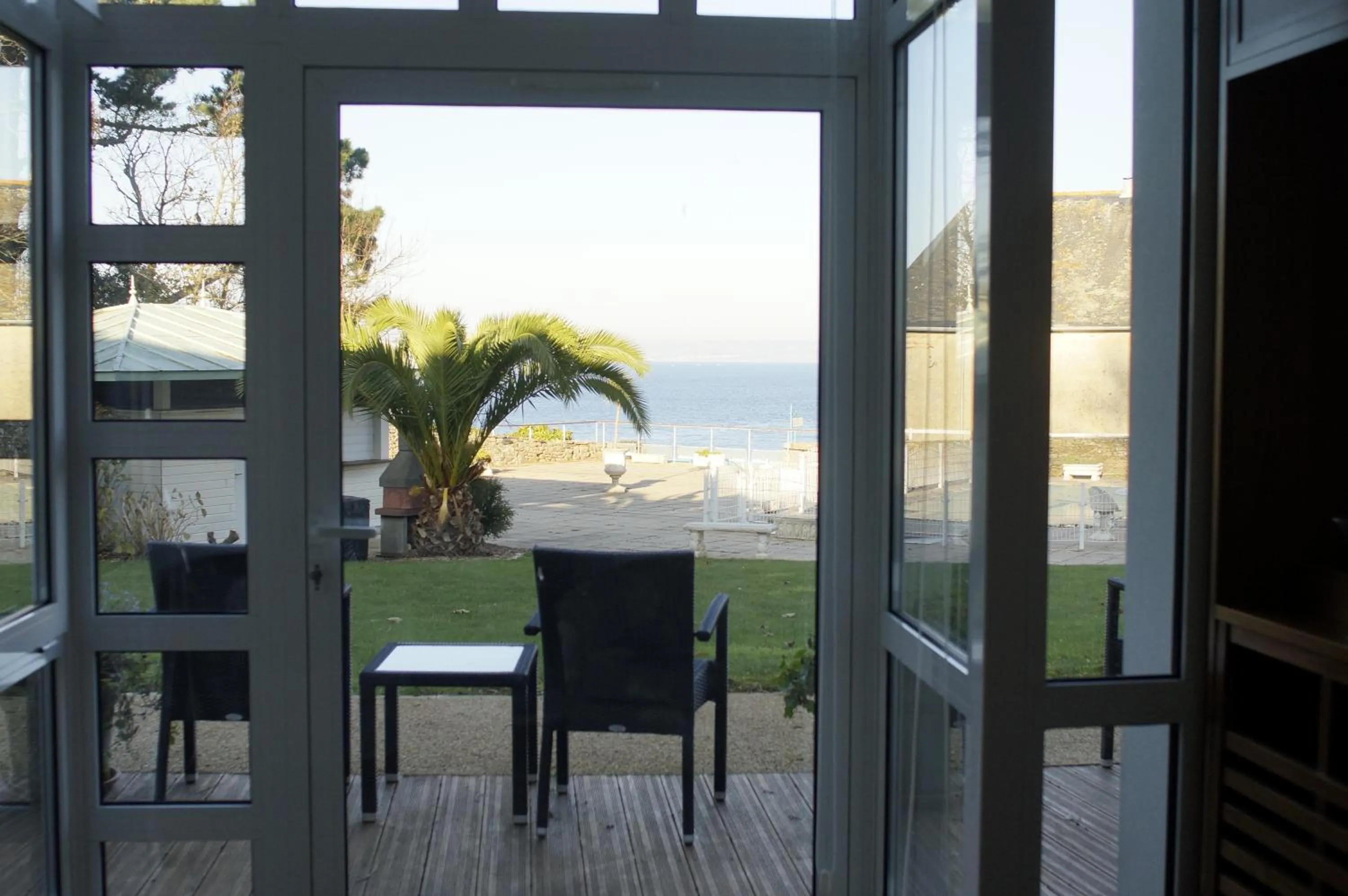Balcony/Terrace in Clos de Vallombreuse, The Originals Relais