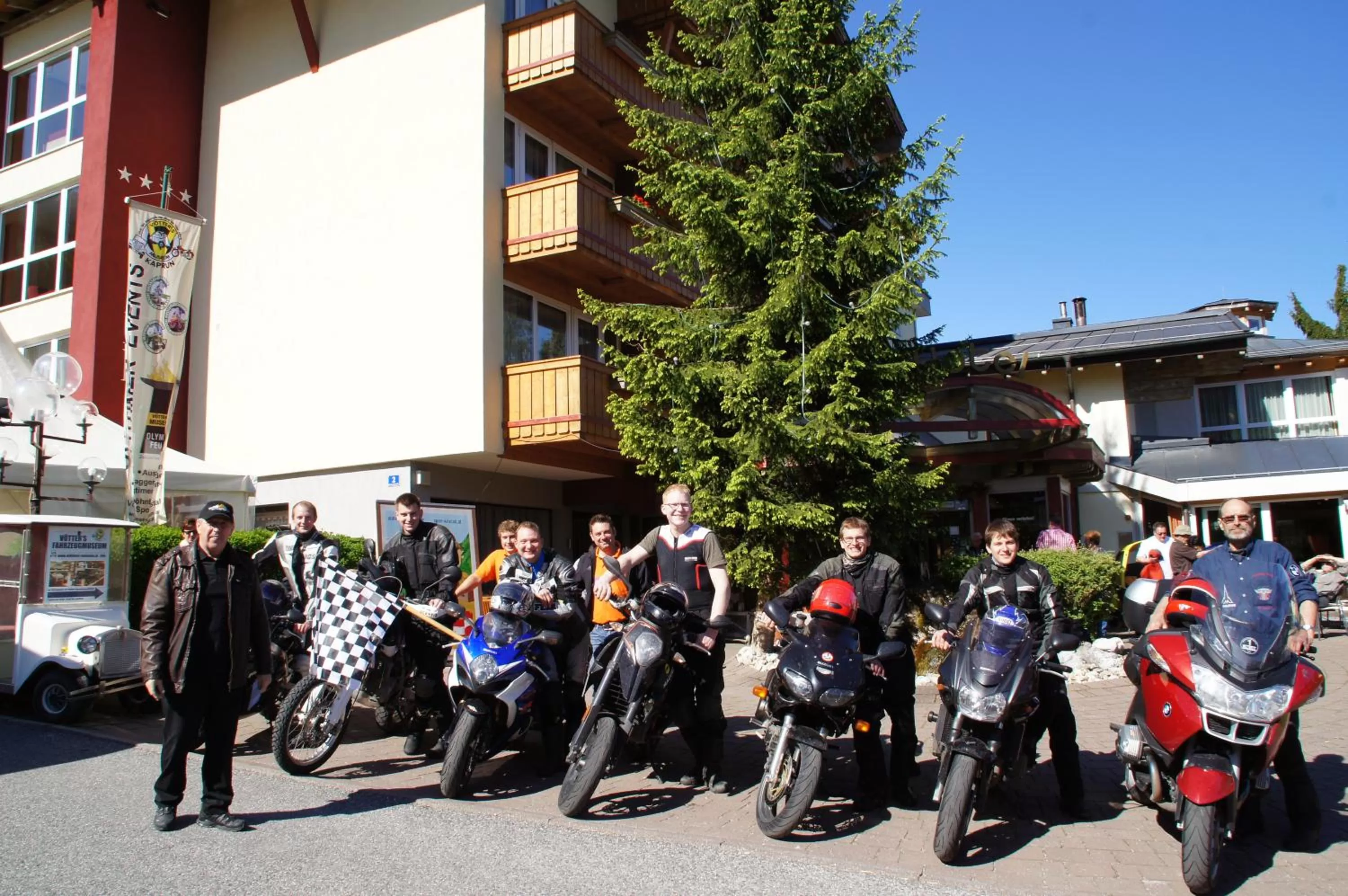 Facade/entrance in VÖTTER'S HOTEL in Kaprun am Kitzsteinhorn - Skibus direkt