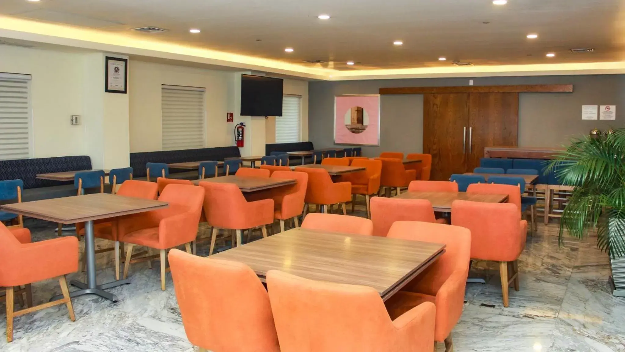 Restaurant/Places to Eat in Holiday Inn Express Culiacan, an IHG Hotel