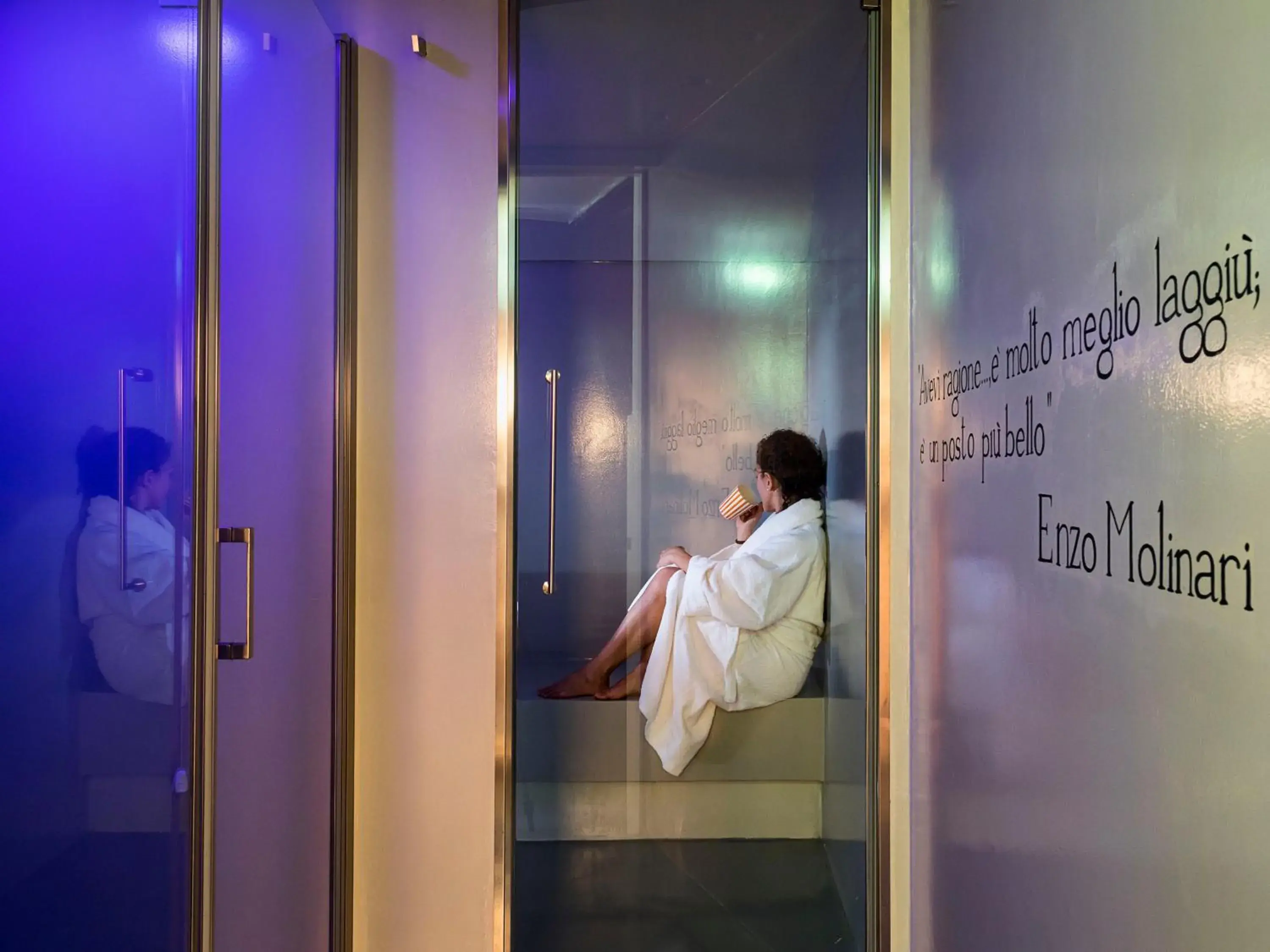 Steam room, Bathroom in Duomo Suites & Spa