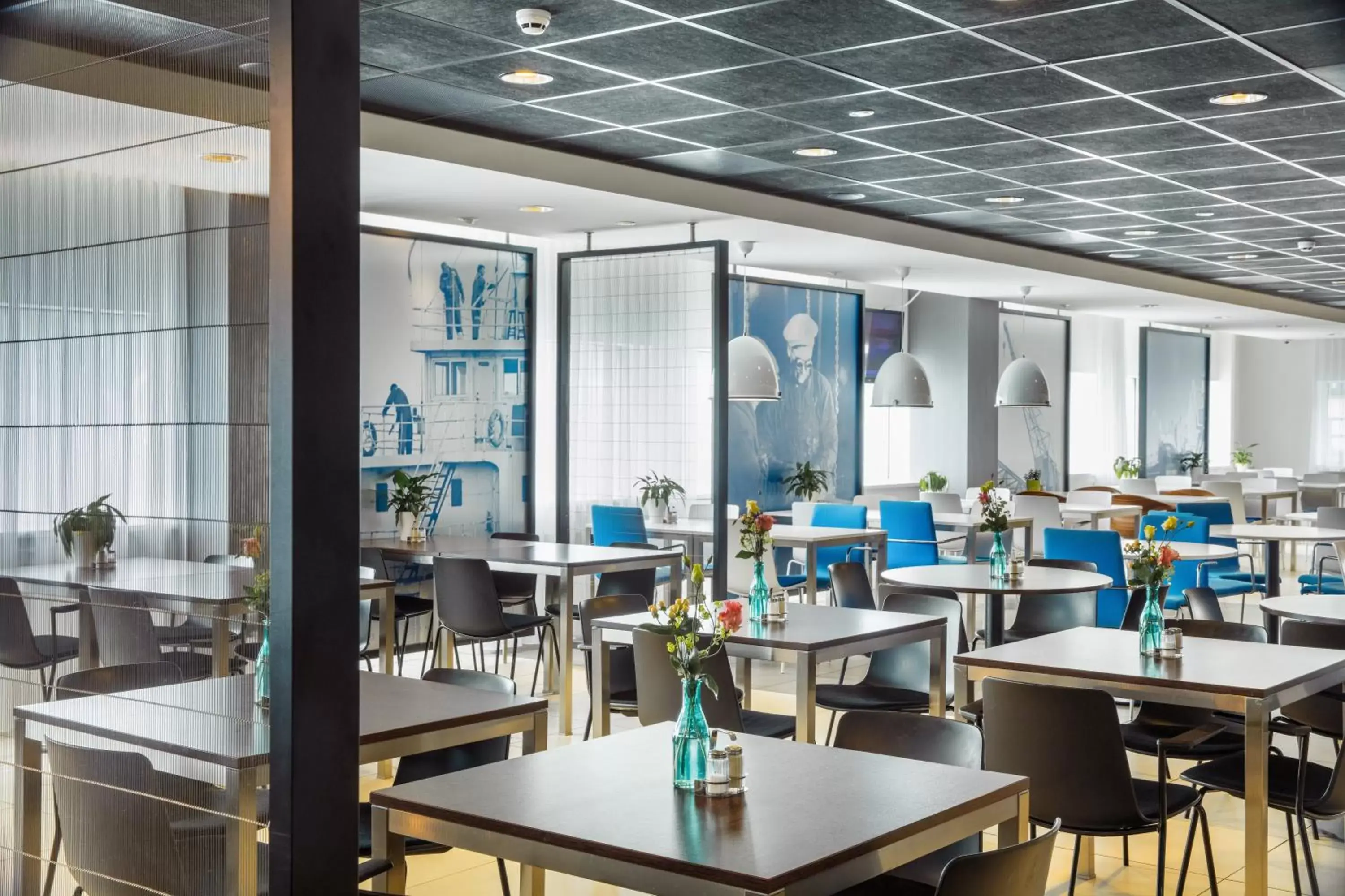 Restaurant/Places to Eat in Holiday Inn Express Rotterdam - Central Station, an IHG Hotel