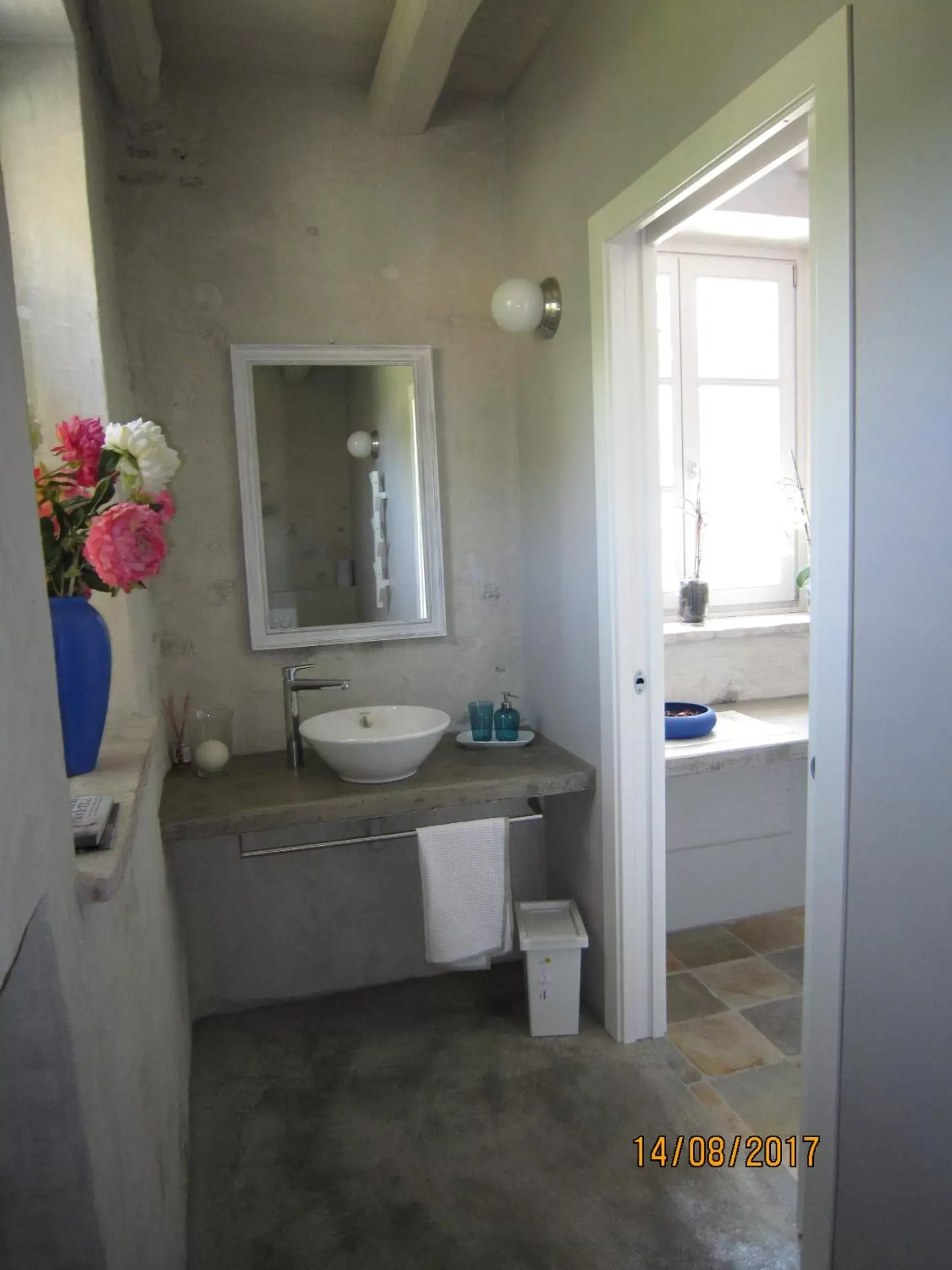 Bathroom in Casa Torre Allera