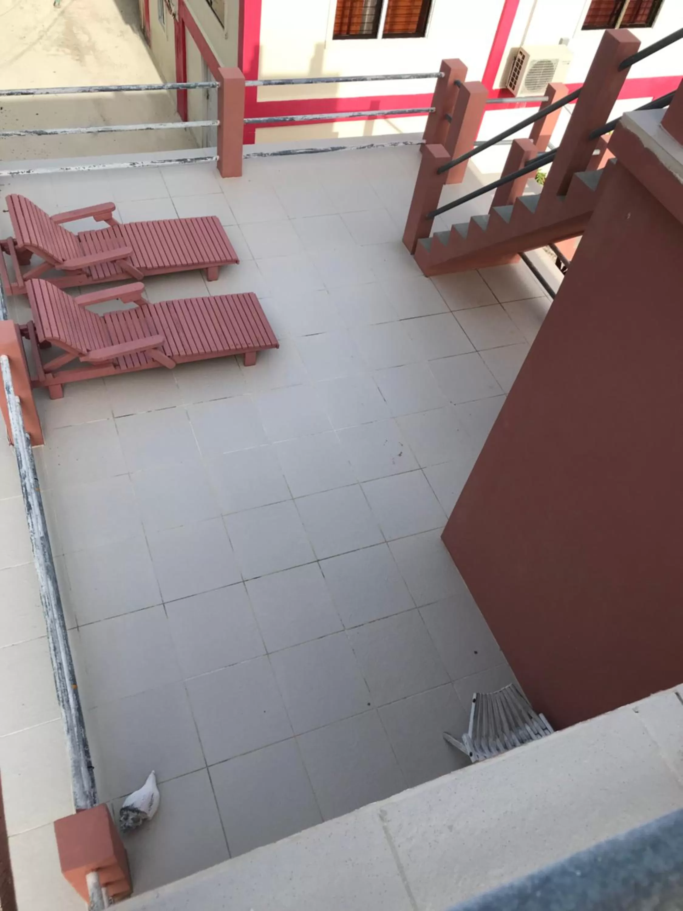 Patio in Tropical Paradise Express