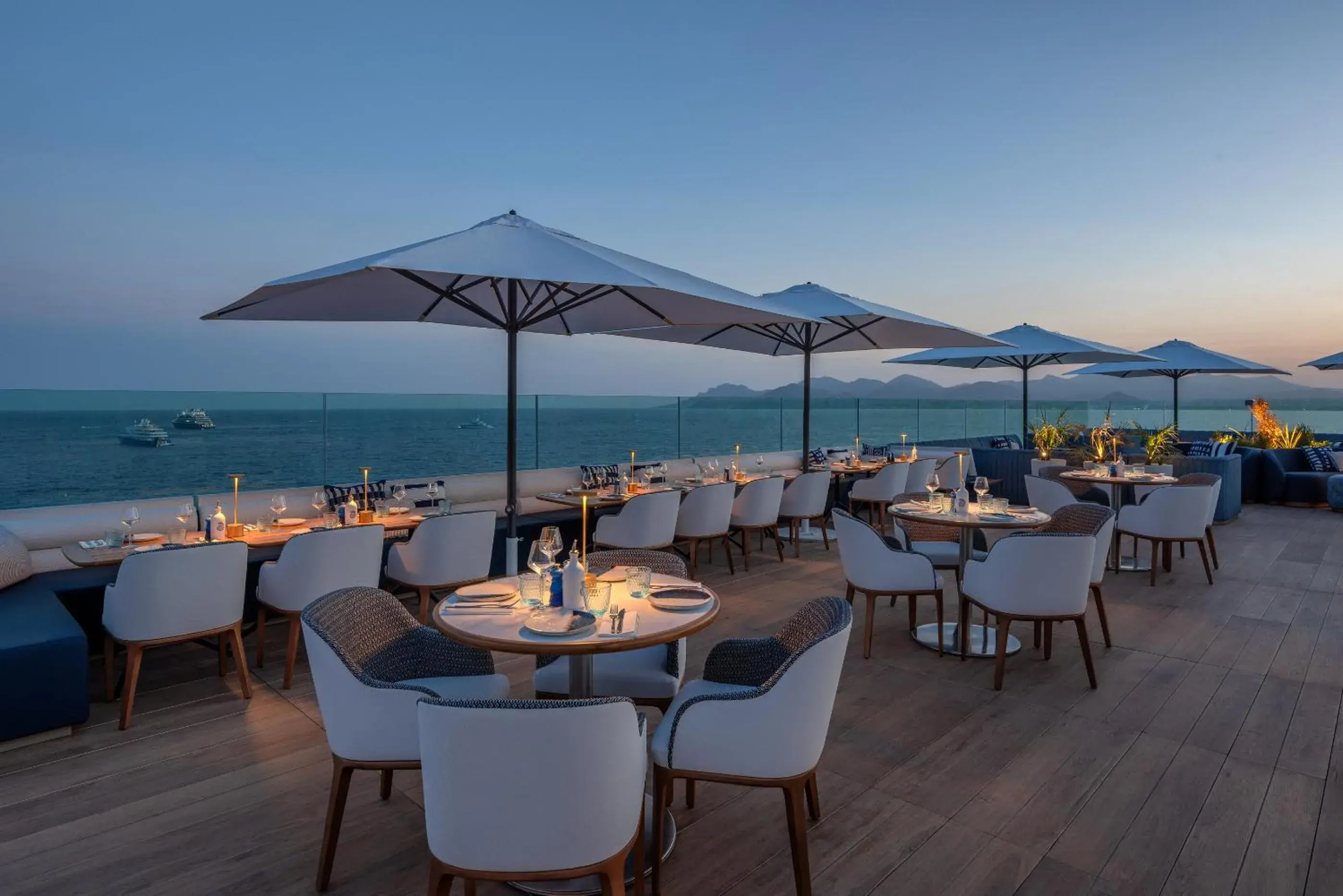 Restaurant/Places to Eat in Canopy by Hilton Cannes