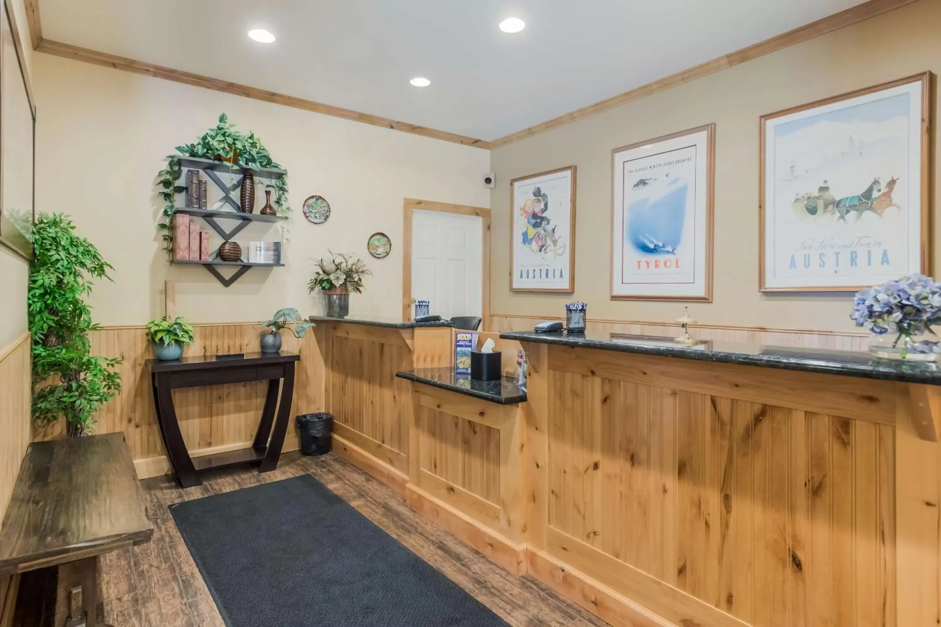 Lobby or reception in Best Western Tyrolean Lodge Lobby or reception in Best Western Tyrolean Lodge