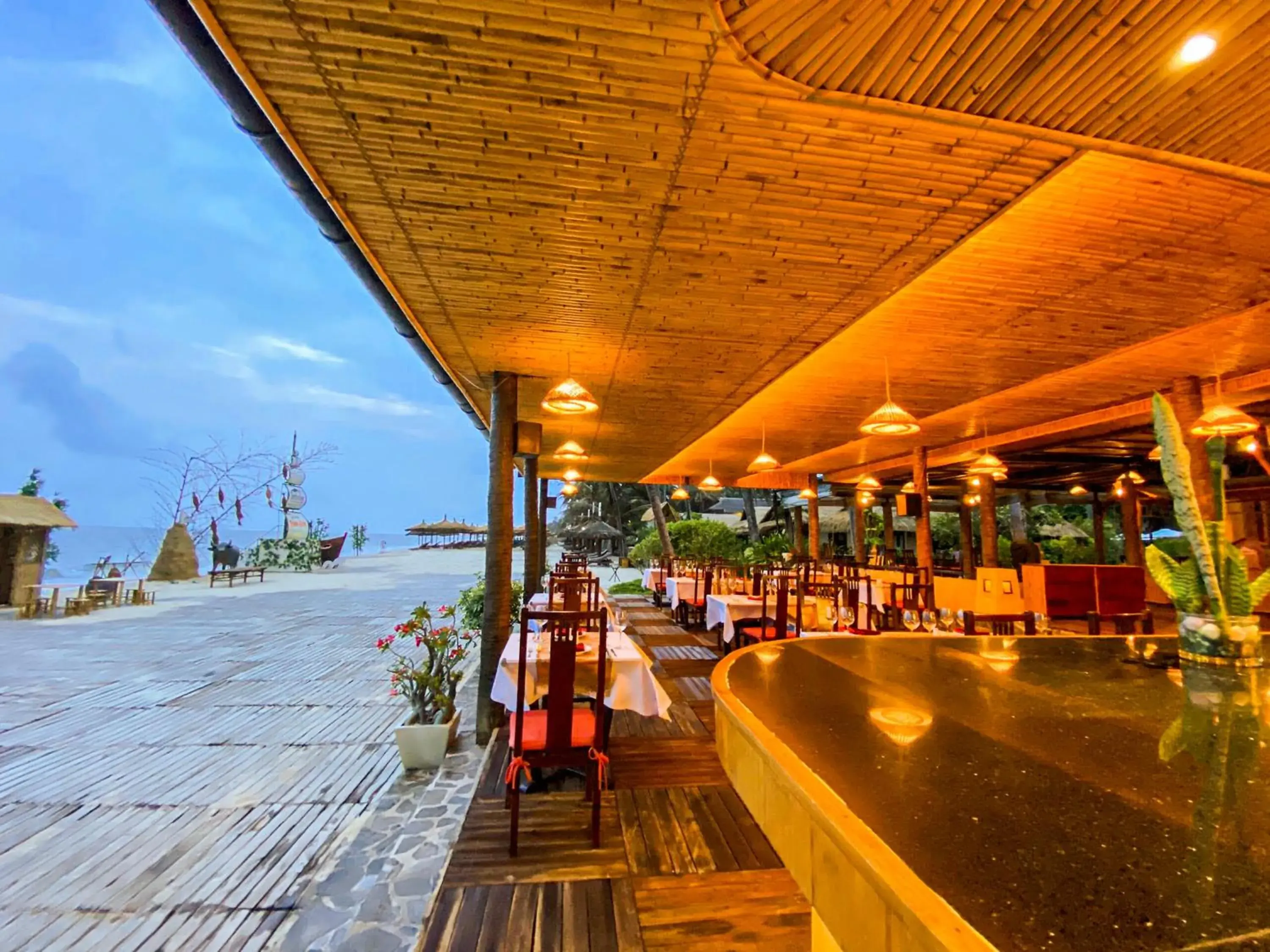 Restaurant/places to eat in Bamboo Village Beach Resort & Spa