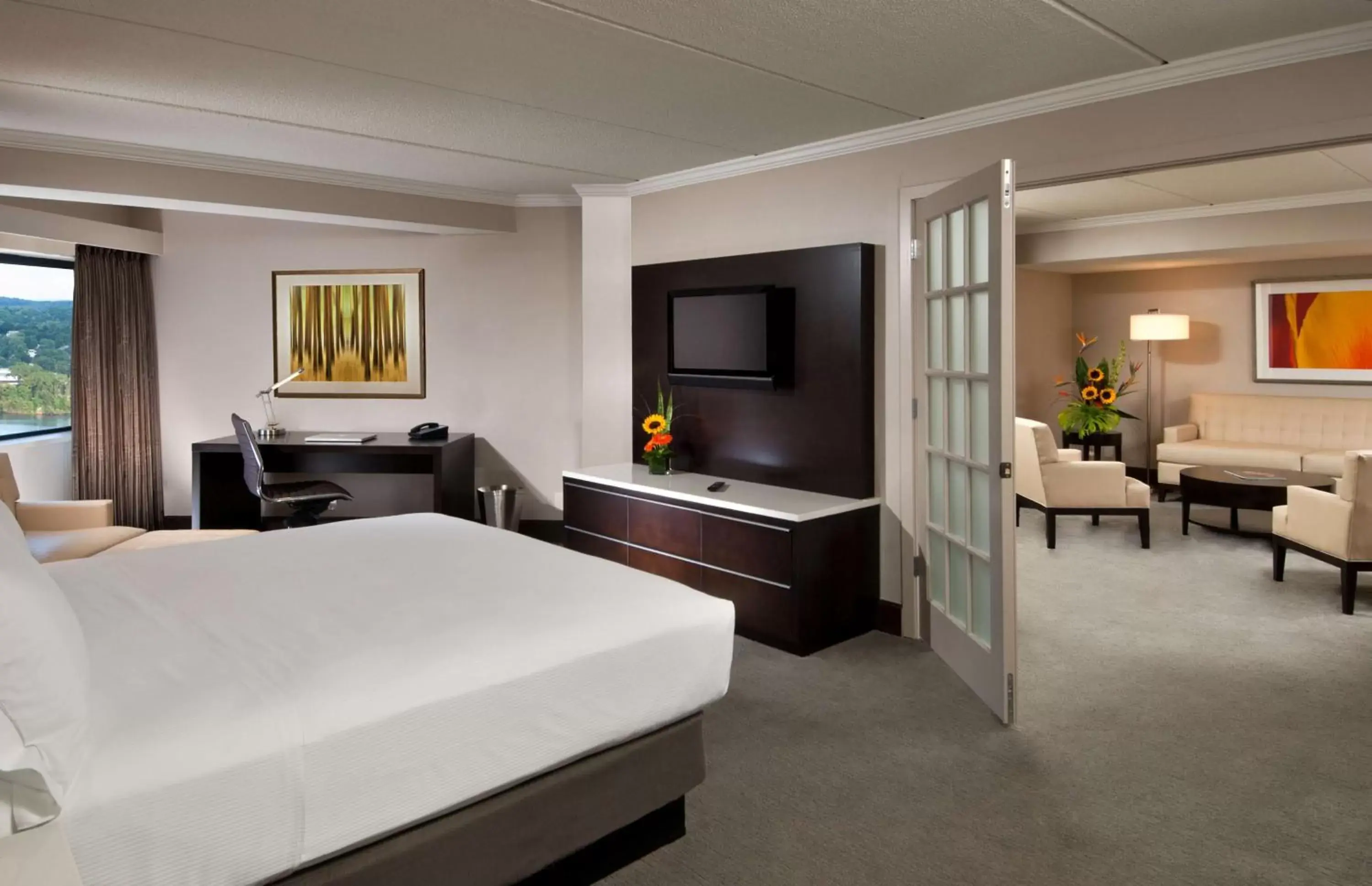 Bedroom, Bed in Hilton Albany