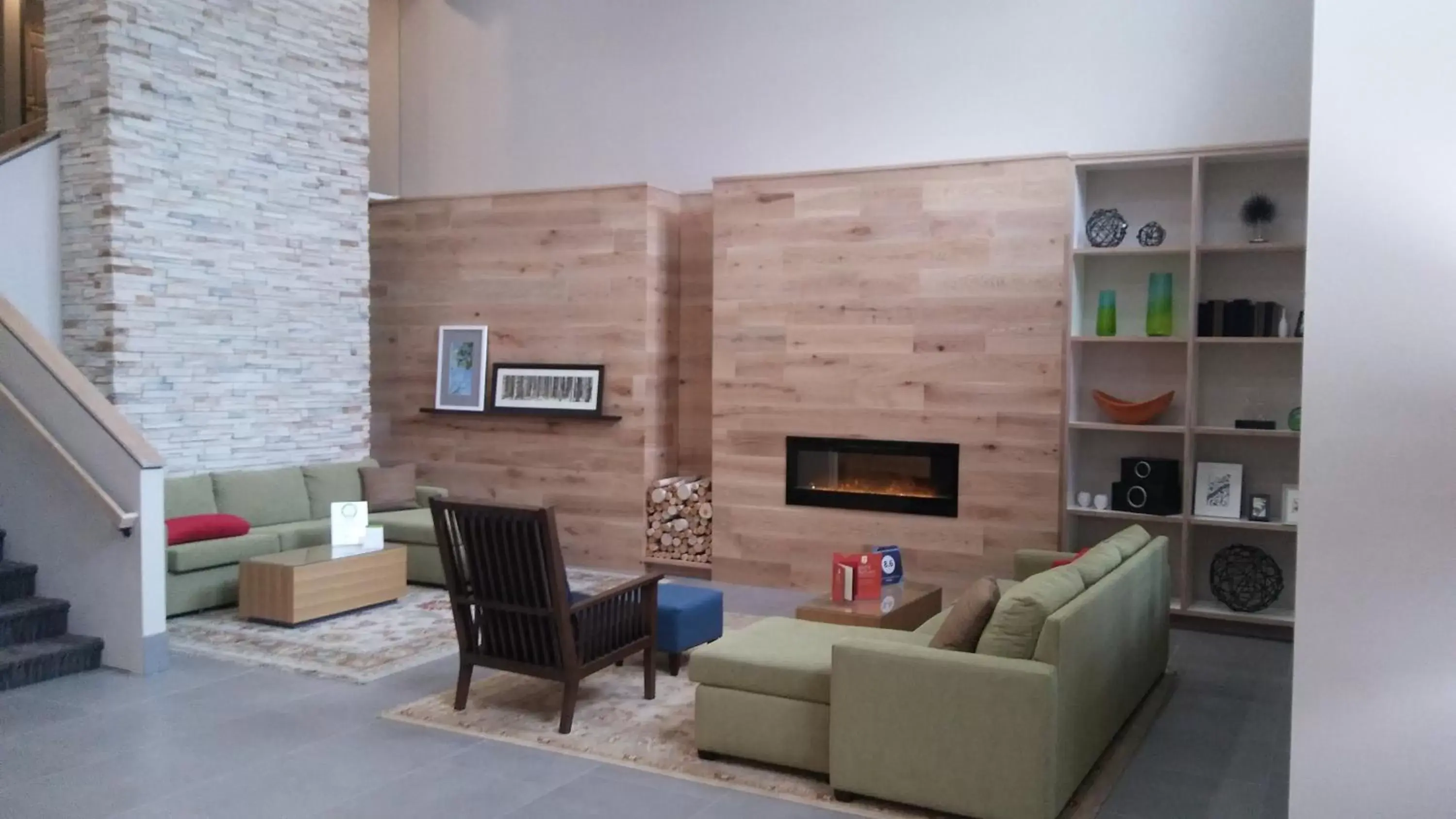 Lobby or reception, Seating Area in Country Inn & Suites by Radisson, Roanoke, VA