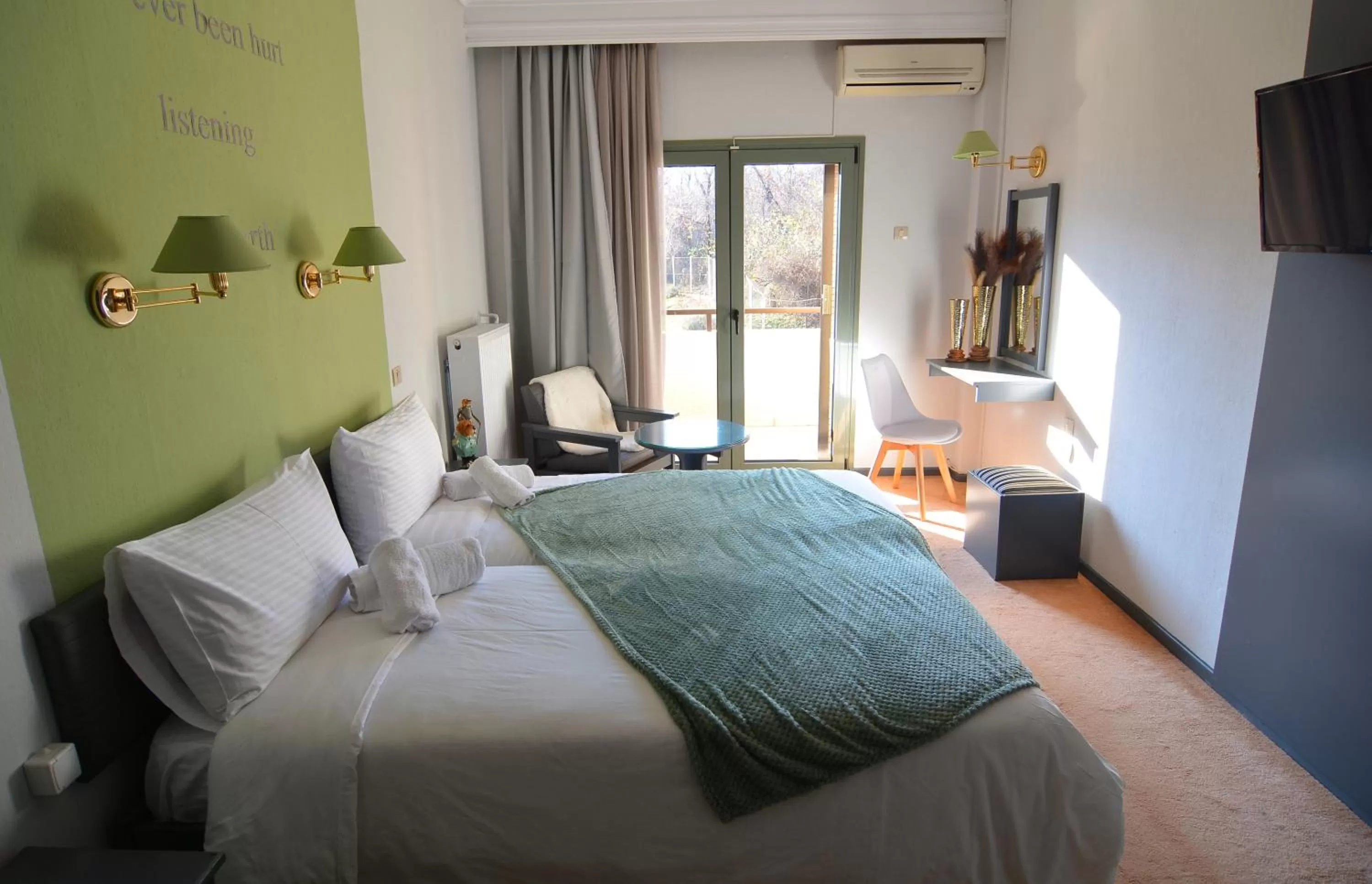 Bed in King Alexander