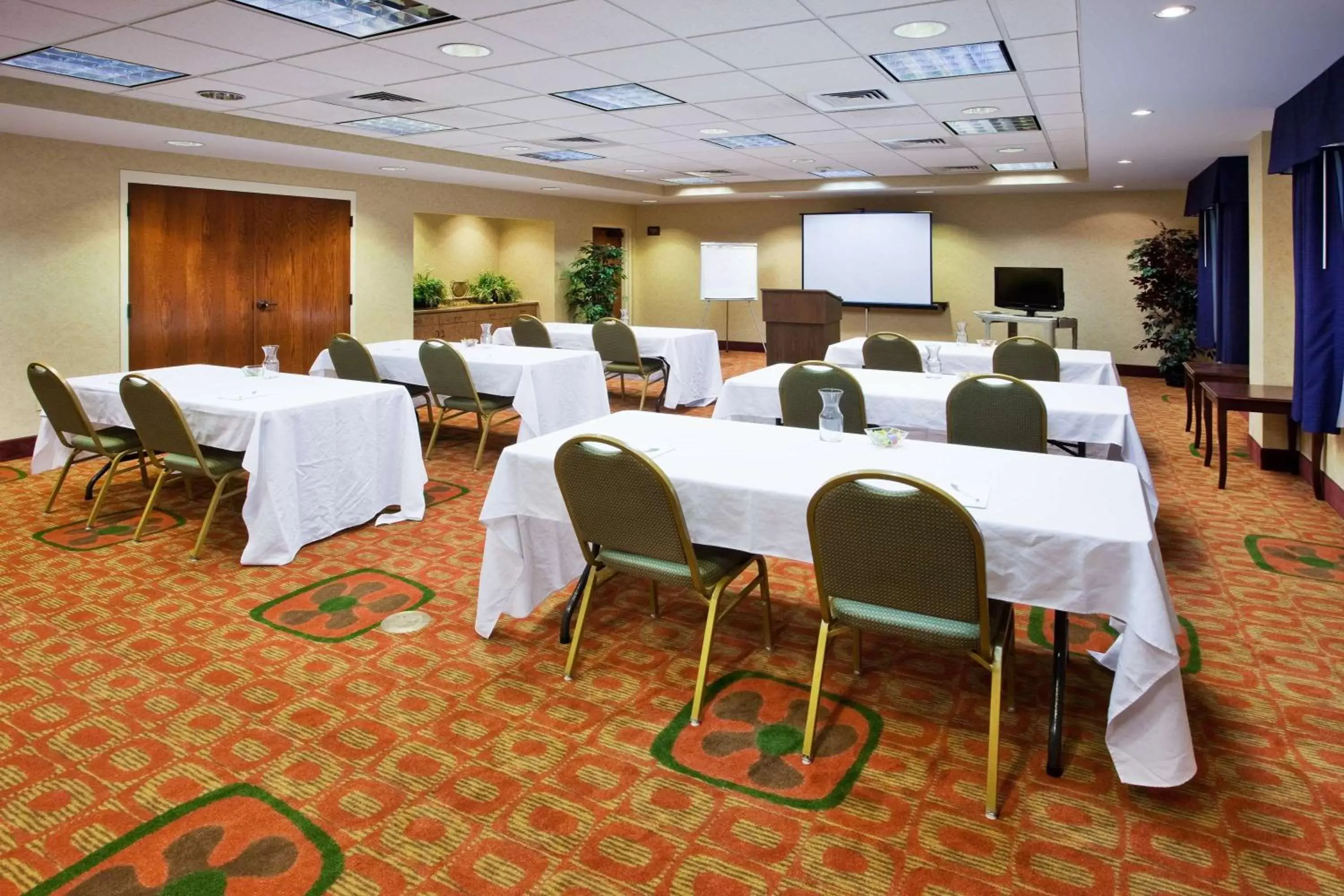 Meeting/conference room in Hampton Inn & Suites Oxford-Anniston