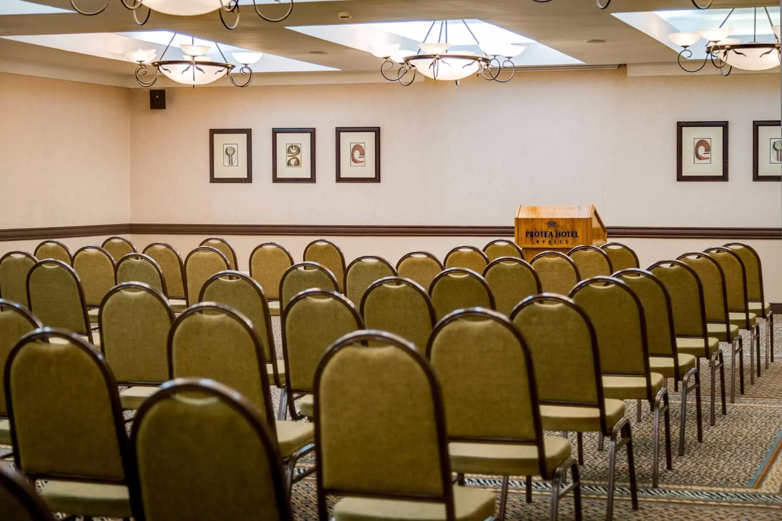 Meeting/conference room in Protea Hotel by Marriott Blantyre Ryalls