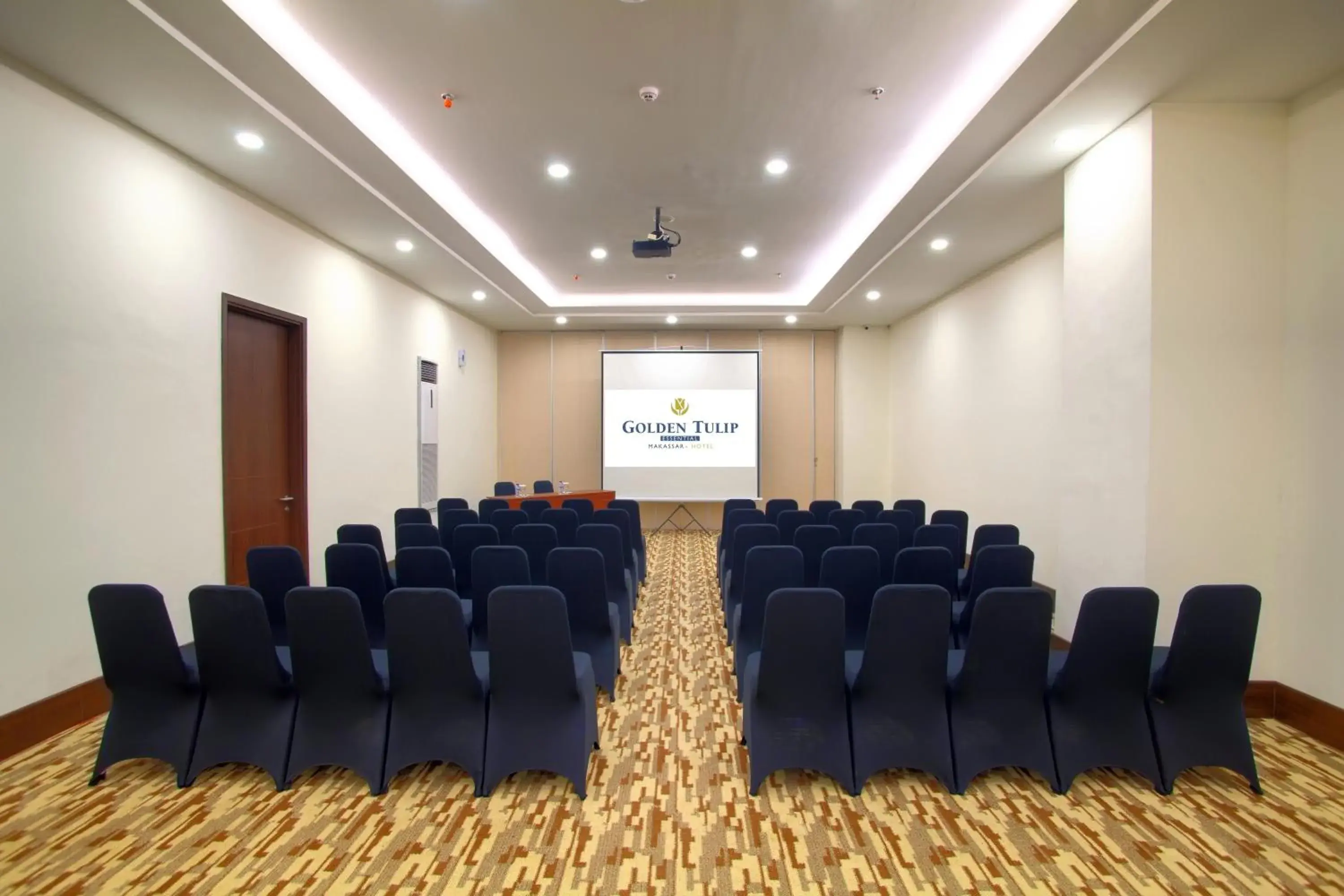 Meeting/conference room in Golden Tulip Essential Makassar