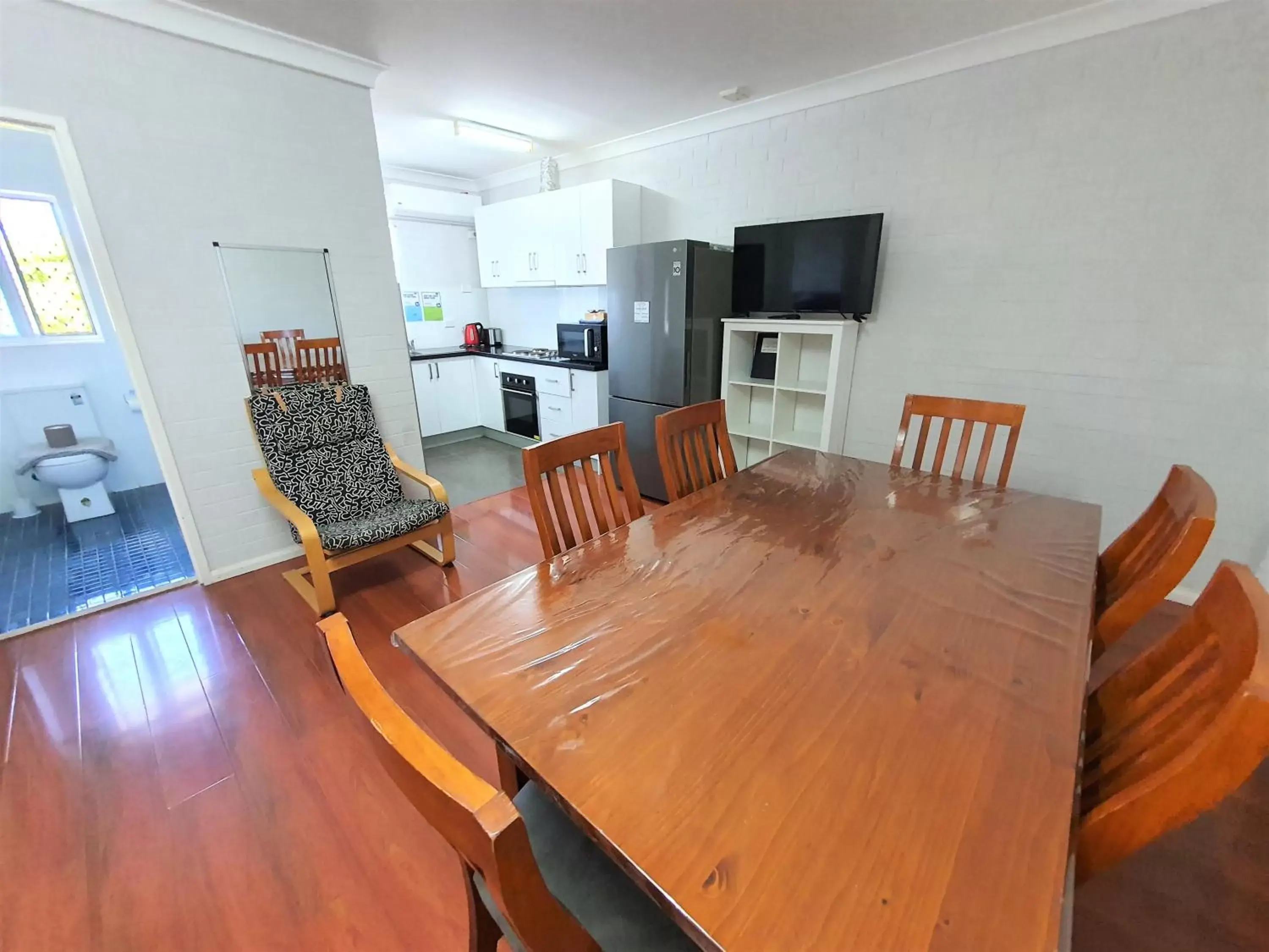 Living room, Dining Area in Maria Motel