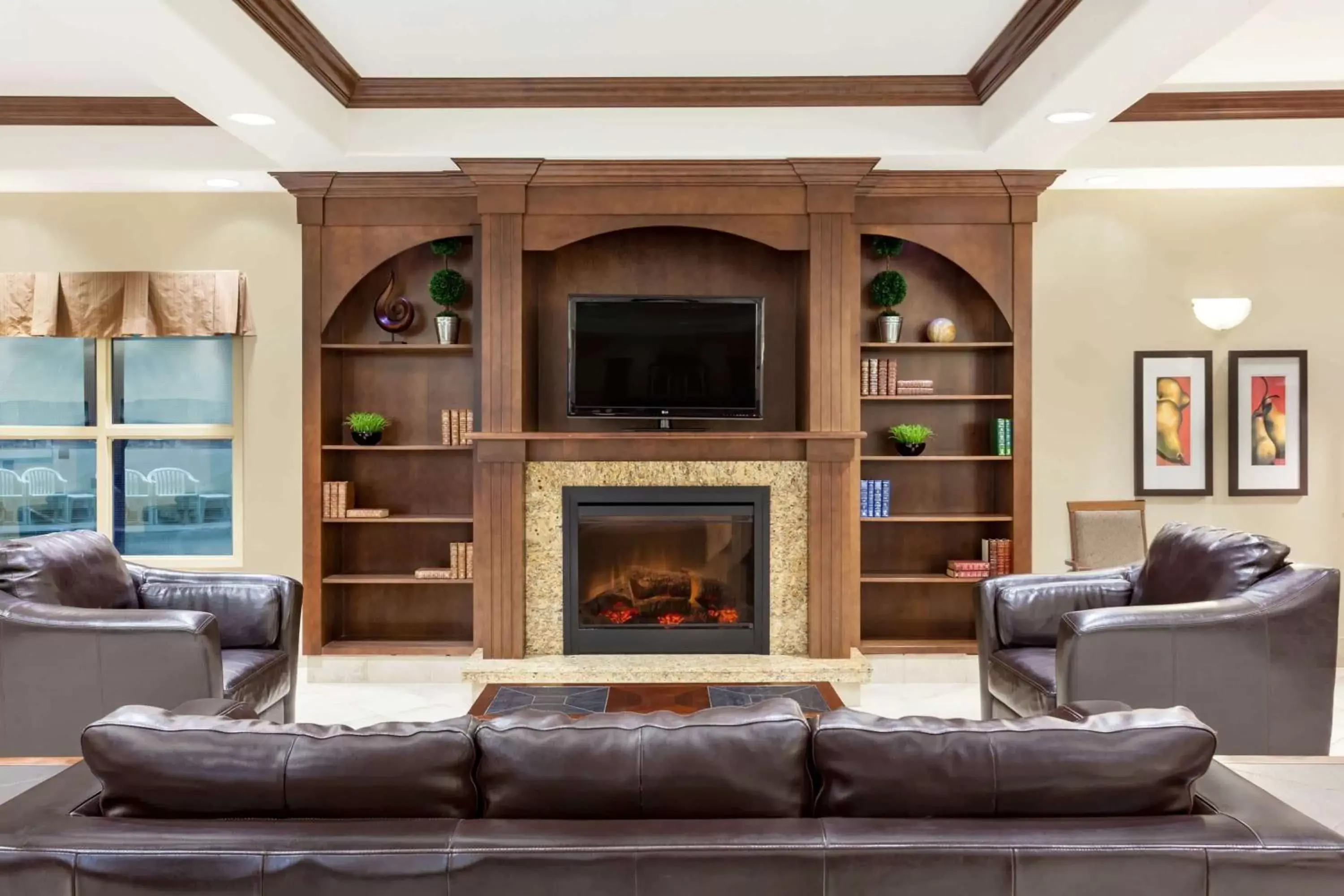 Lobby or reception in Ramada by Wyndham Weyburn Lobby or reception in Ramada by Wyndham Weyburn