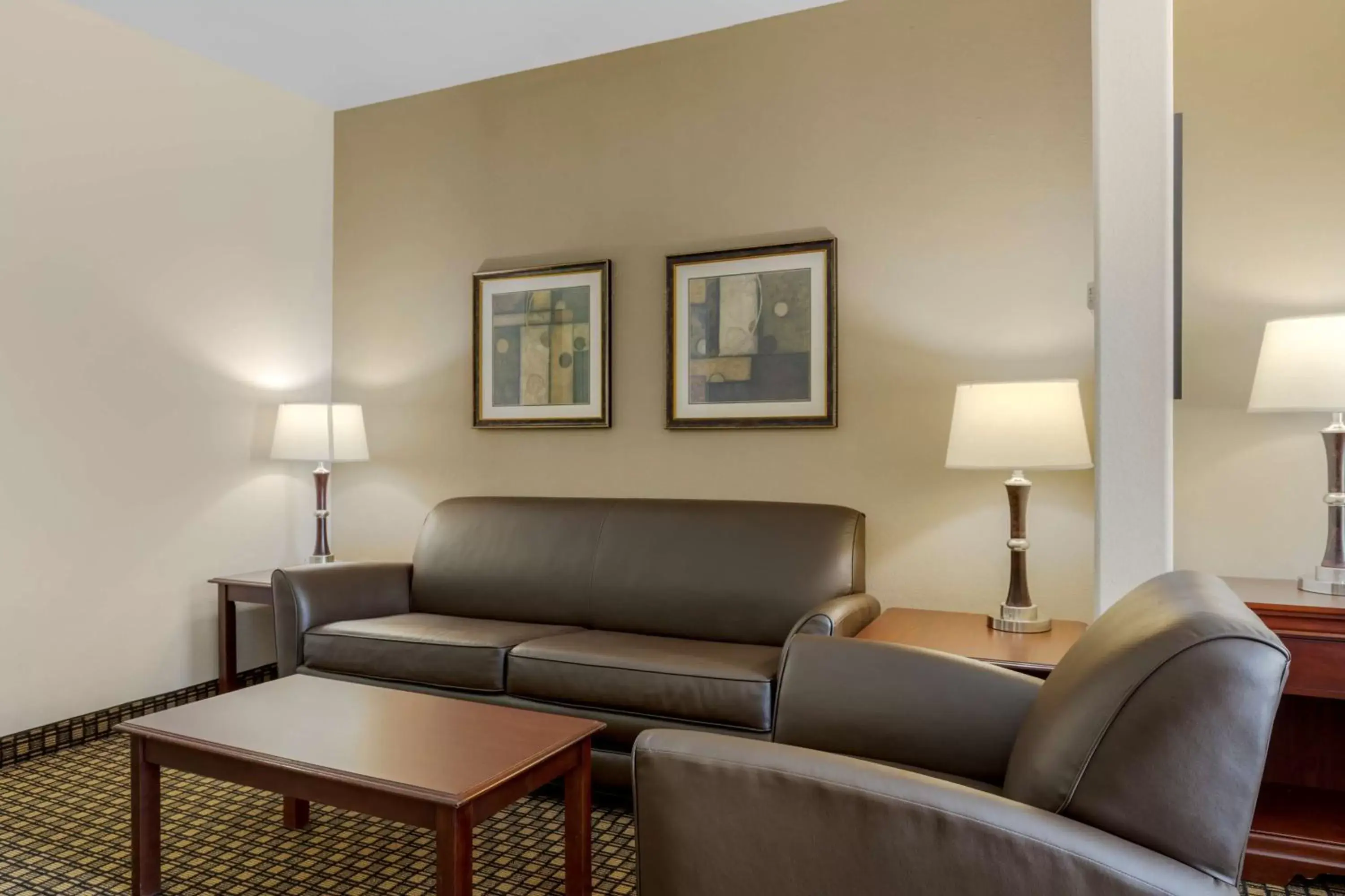 Photo of the whole room, Seating Area in Best Western Plus Sweetwater Inn & Suites