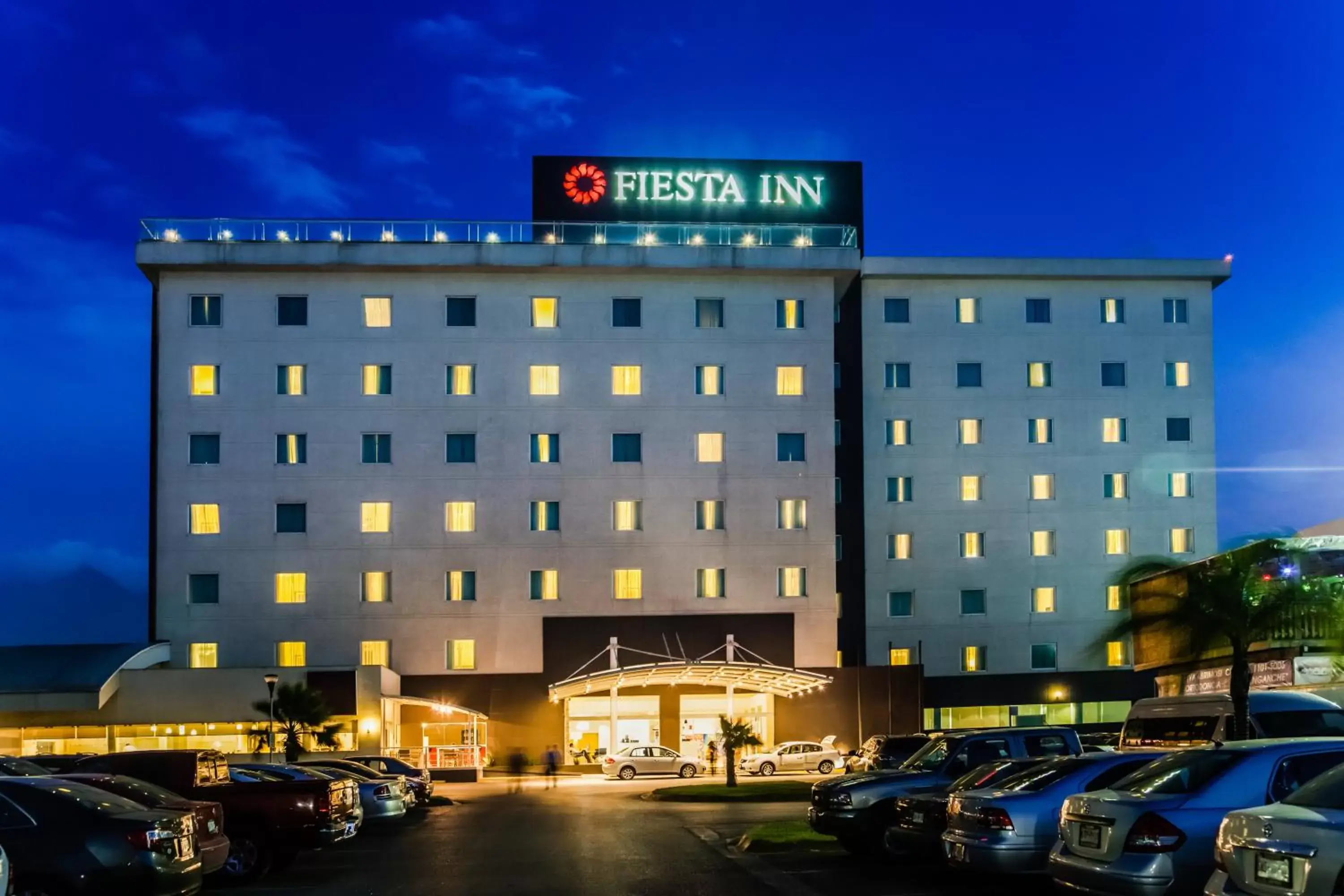 Property building in Fiesta Inn Monterrey Fundidora