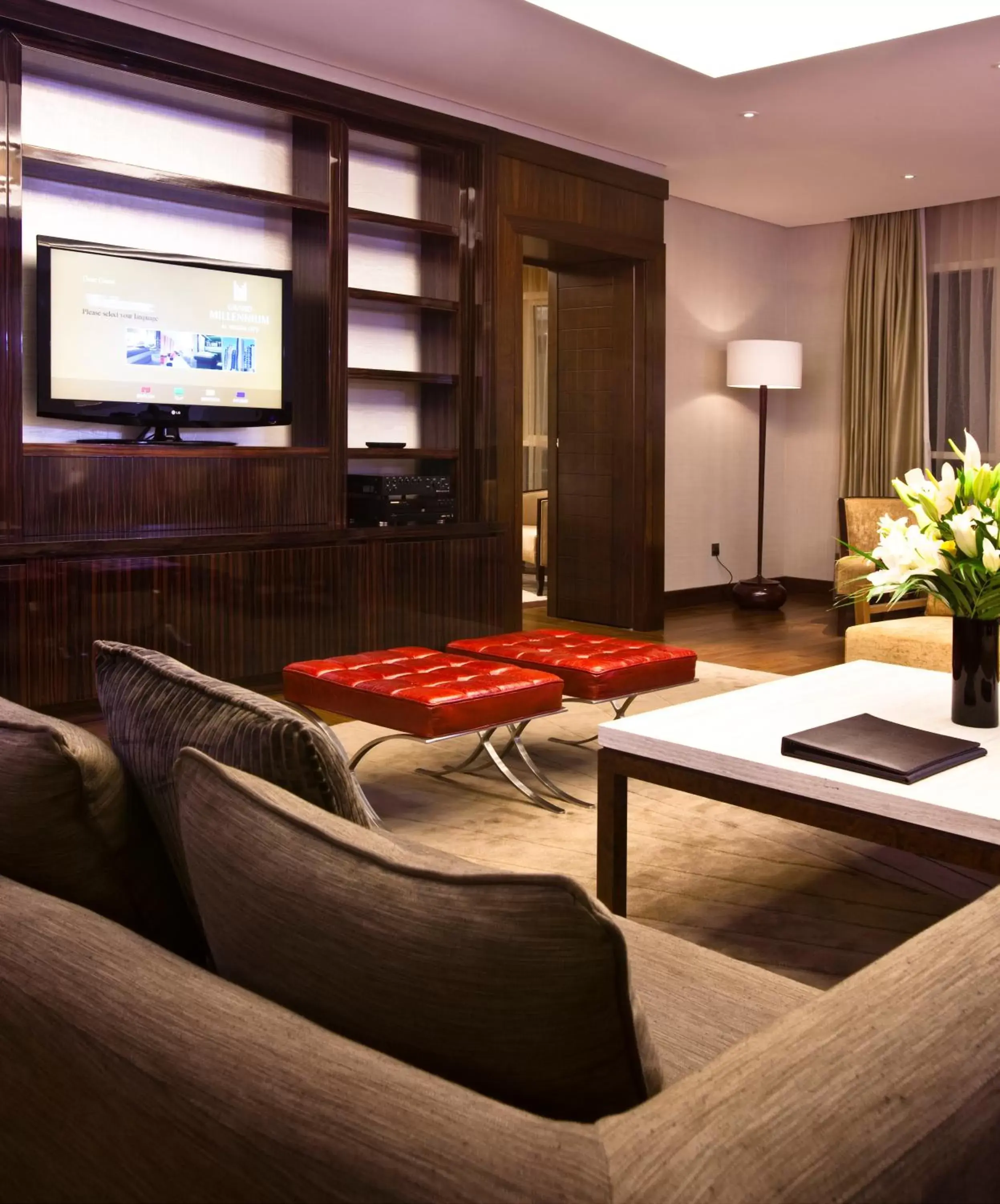 Living room, Seating Area in Grand Millennium Al Wahda Hotel and Executive Apartments Abu Dhabi