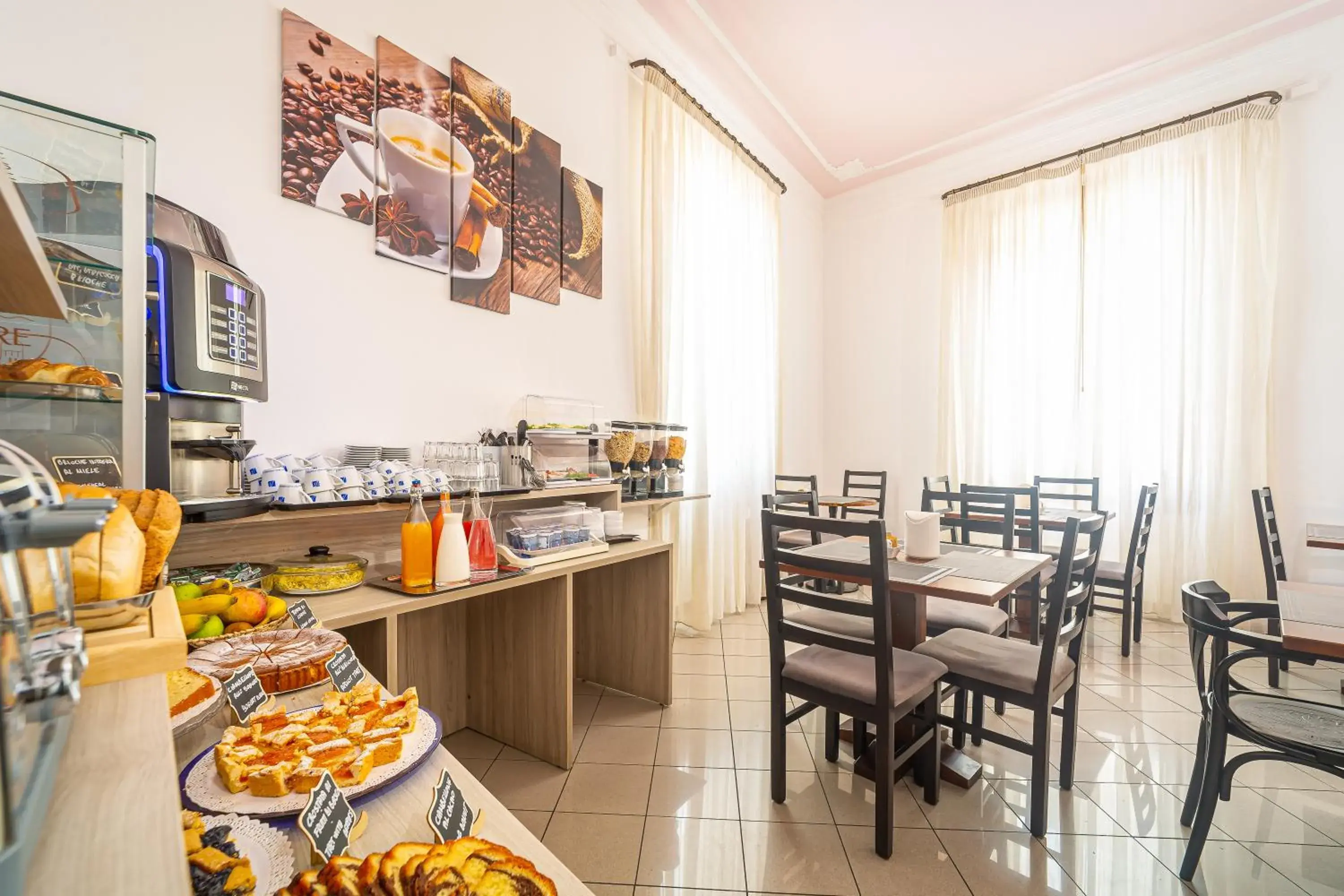 Breakfast, Restaurant/Places to Eat in Astrid Hotel