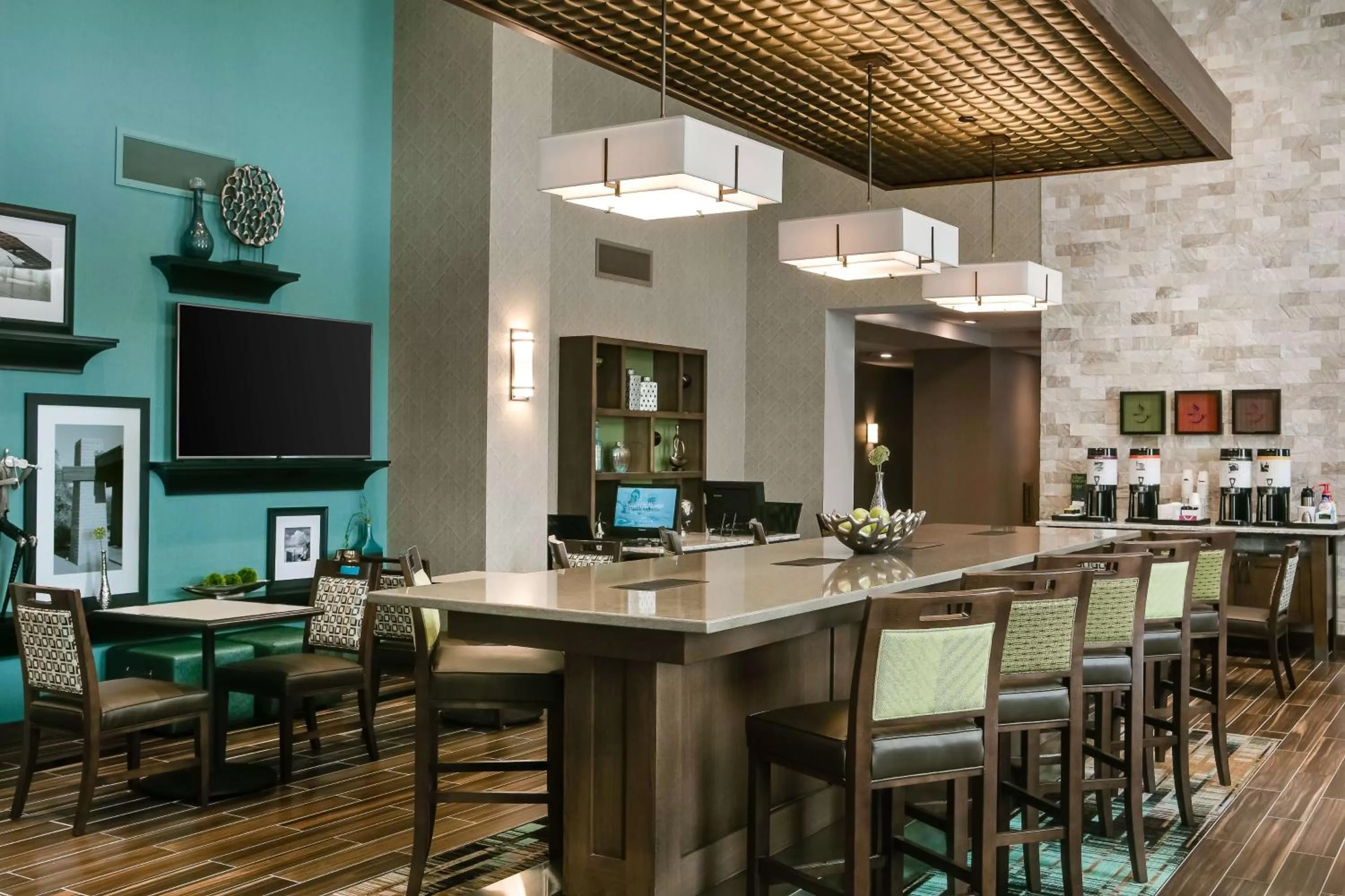 Lobby or reception in Hampton Inn & Suites Mason City, IA