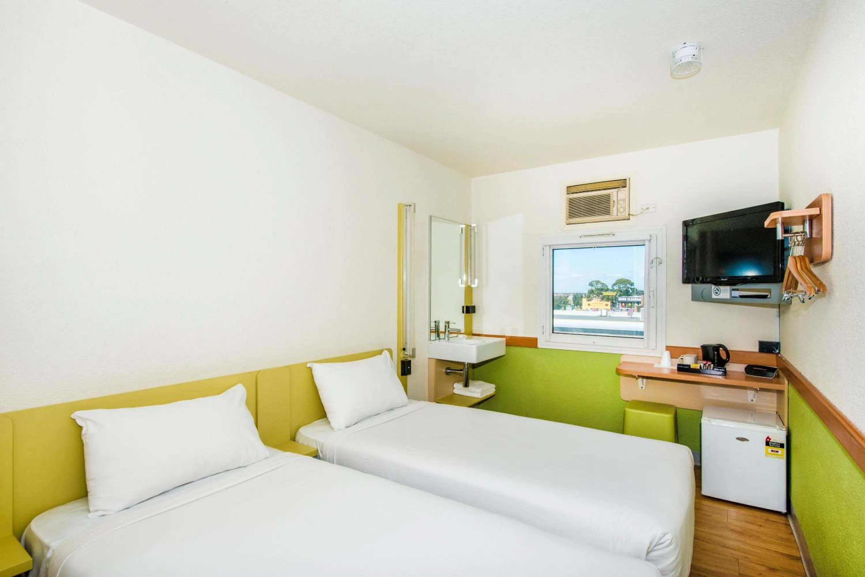 Bedroom, Bed in ibis Budget - Fawkner