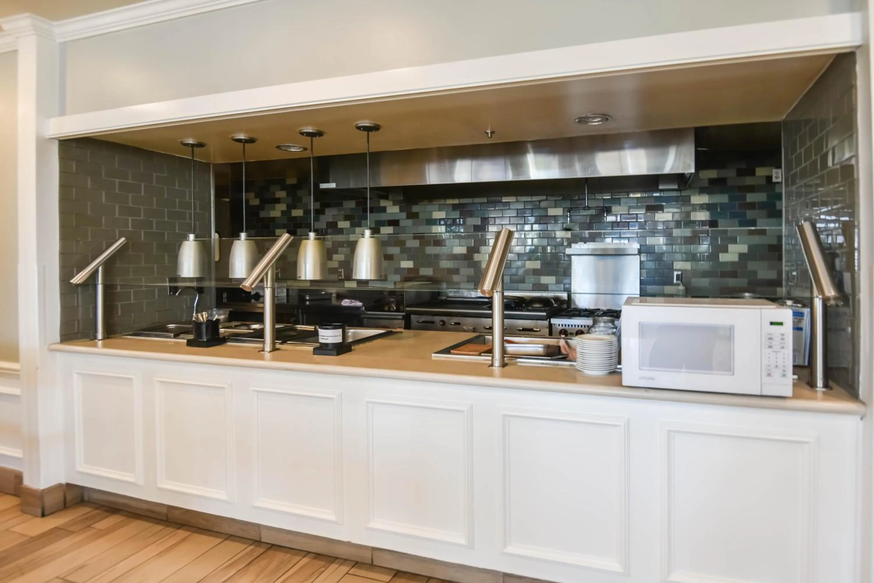 Restaurant/places to eat in Shutters Hotel