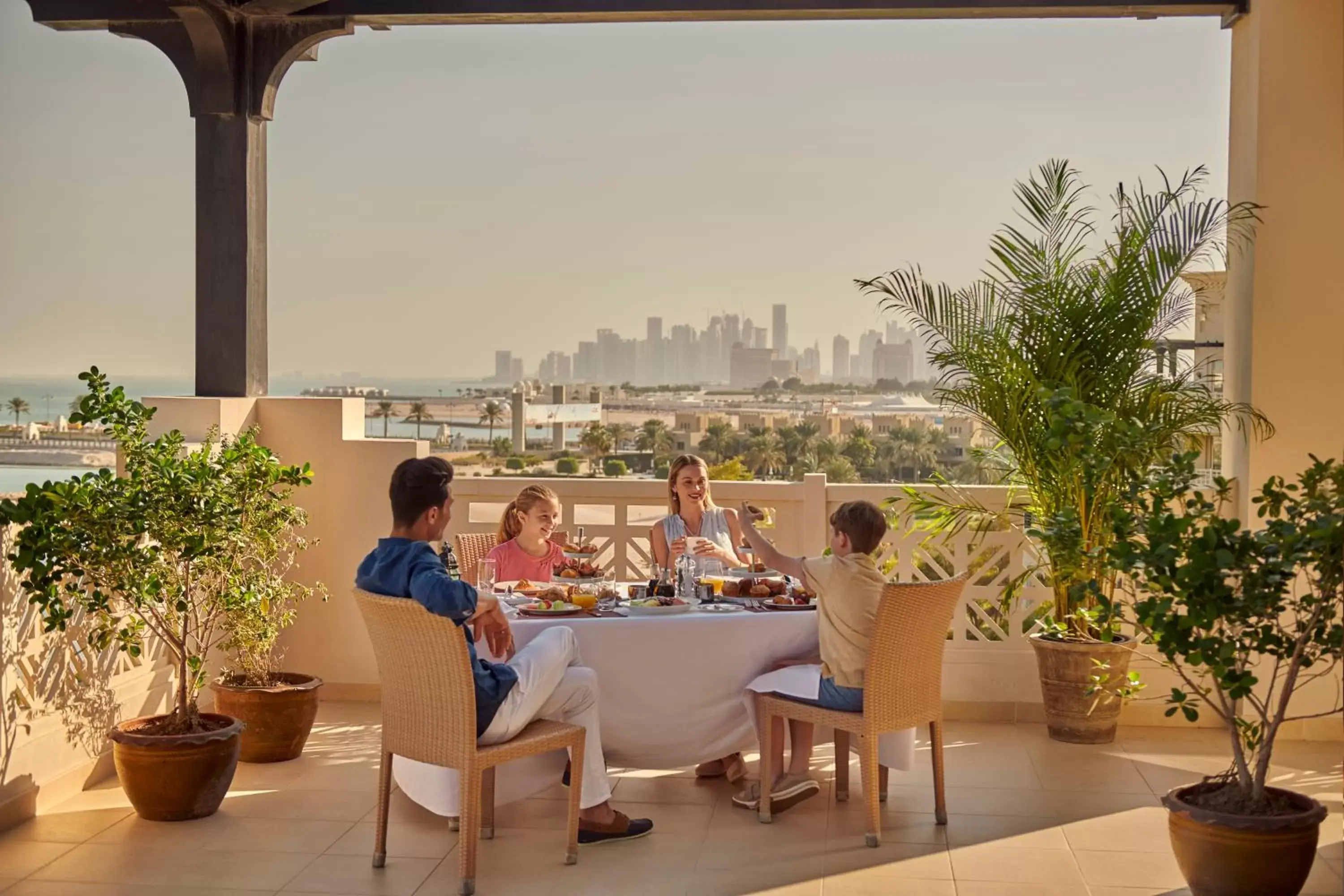 Balcony/Terrace, Restaurant/Places to Eat in Grand Hyatt Doha Hotel & Villas