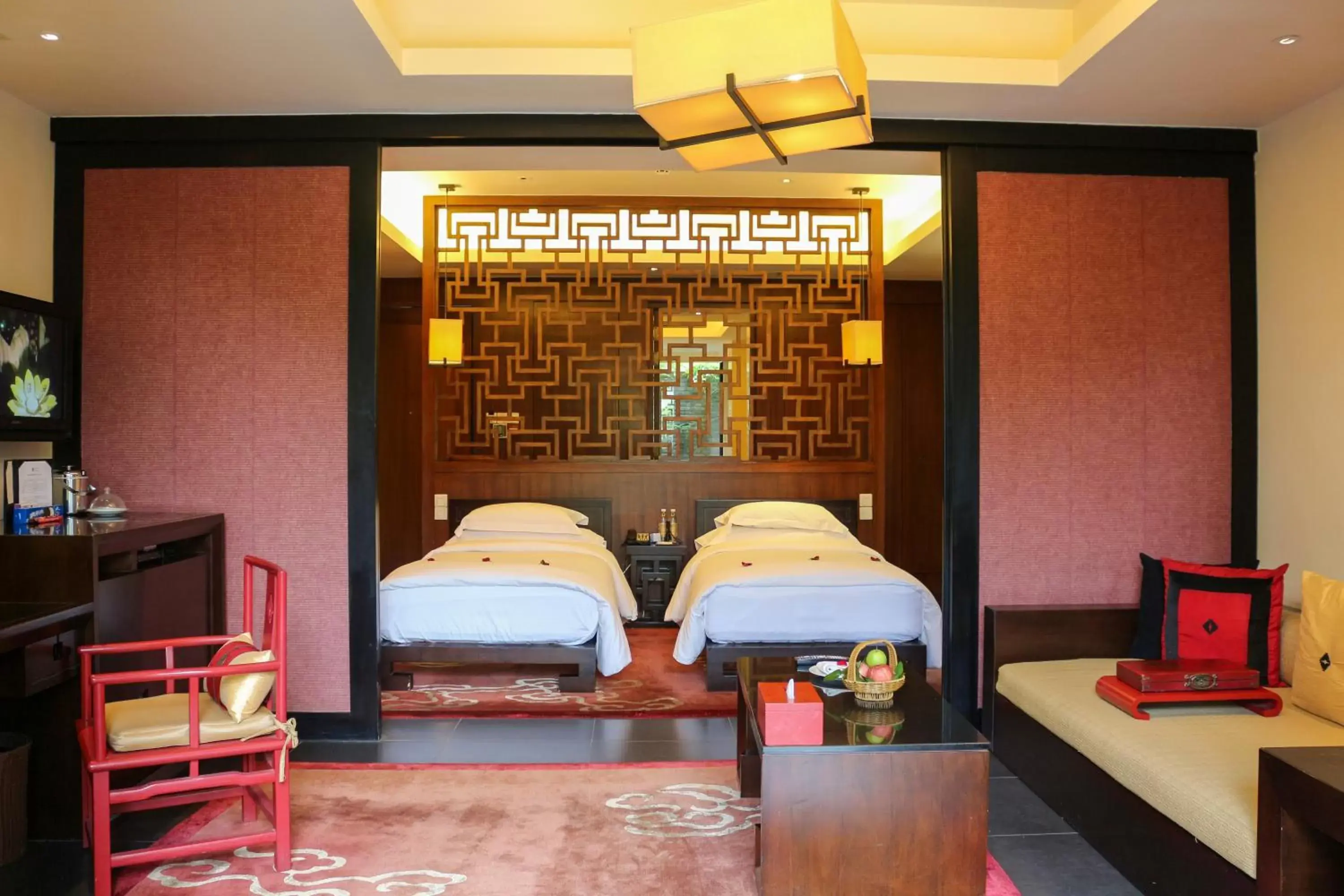 Photo of the whole room in Banyan Tree Lijiang