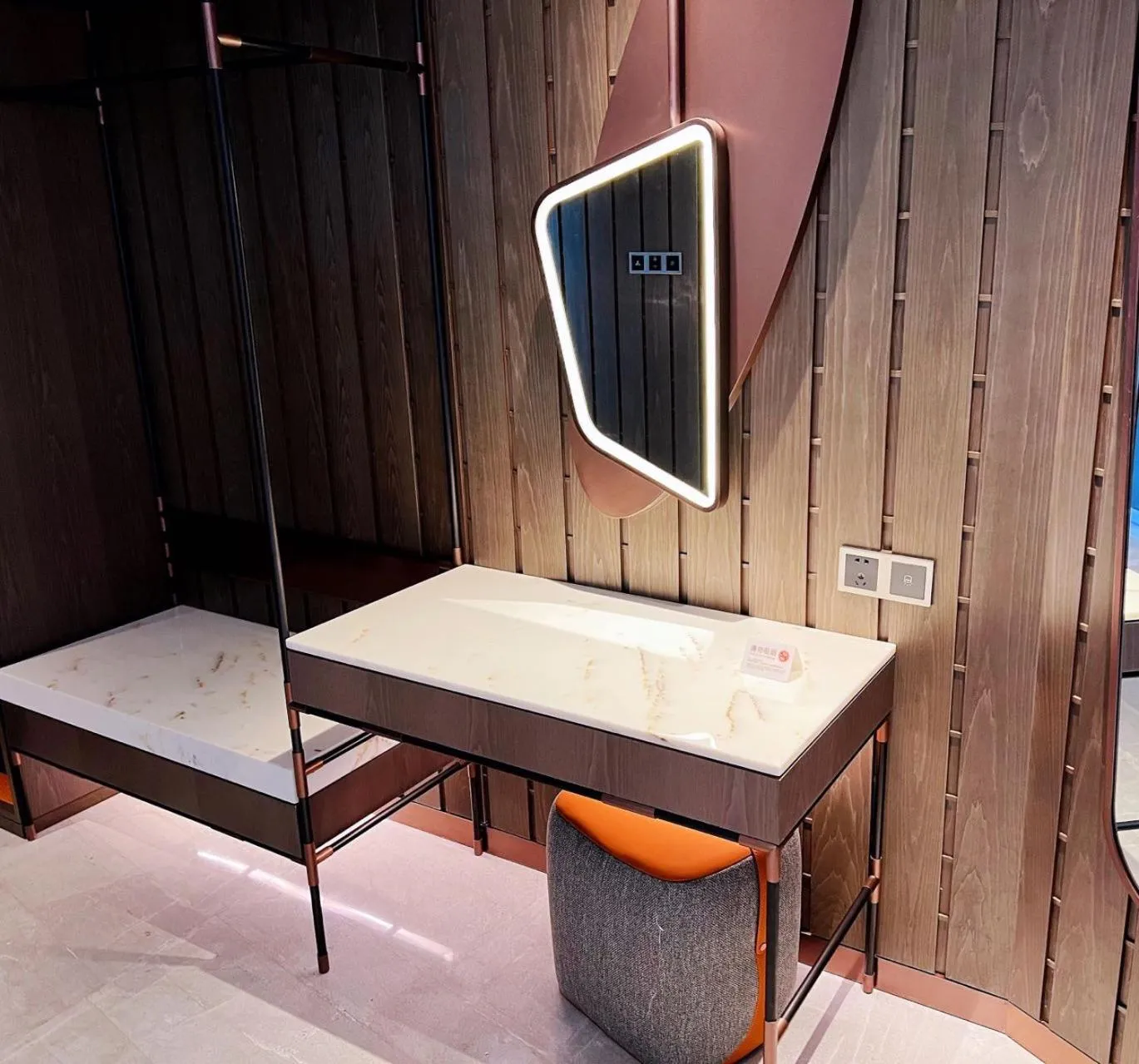 Bedroom in Crowne Plaza Qingdao Jinshui by IHG