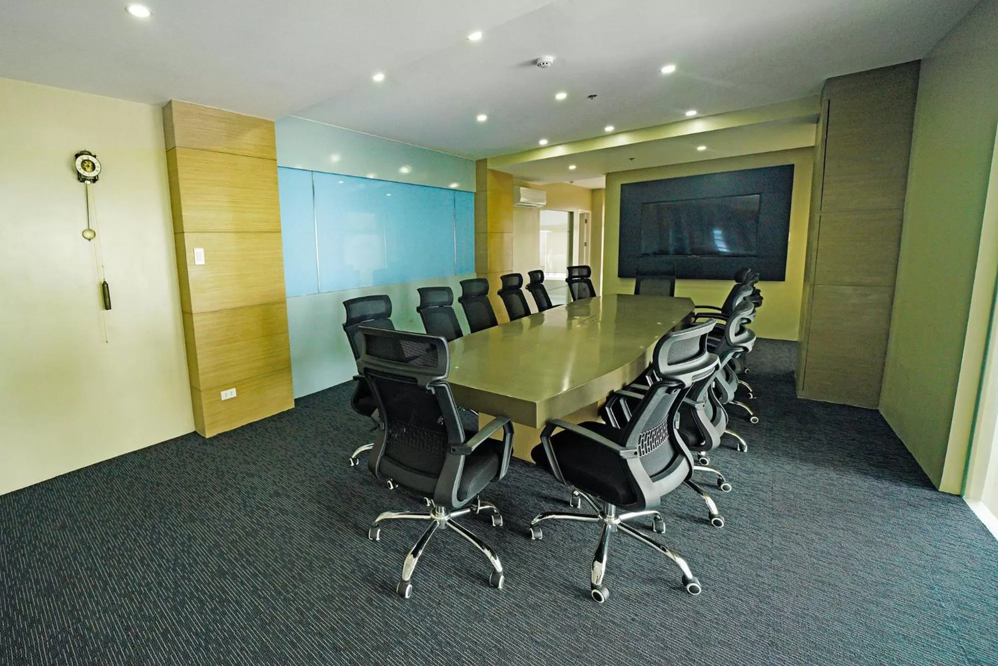 Business facilities in Hotel Carlito Tagaytay