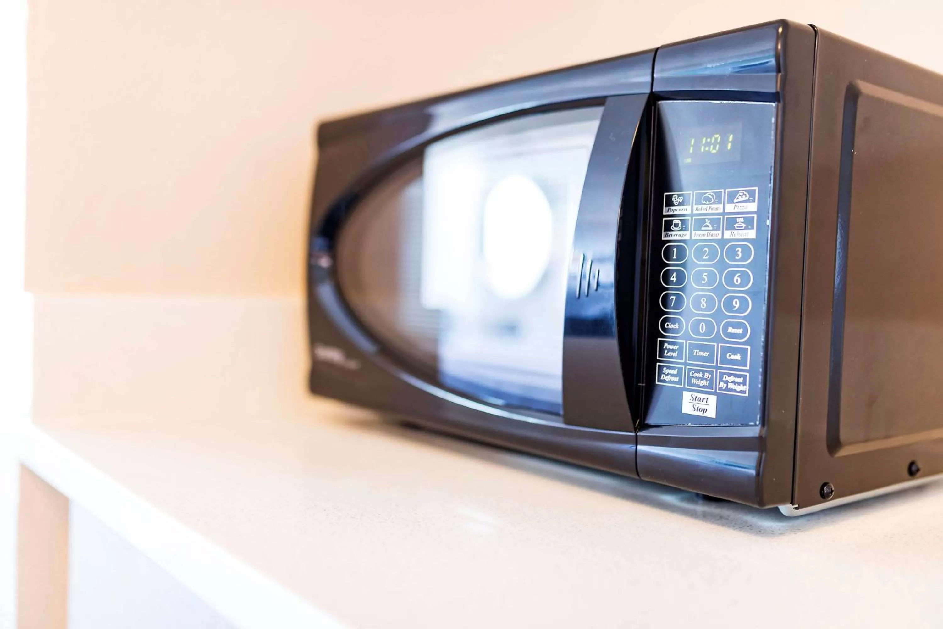 Bedroom in Hampton Inn Virginia Beach Oceanfront North