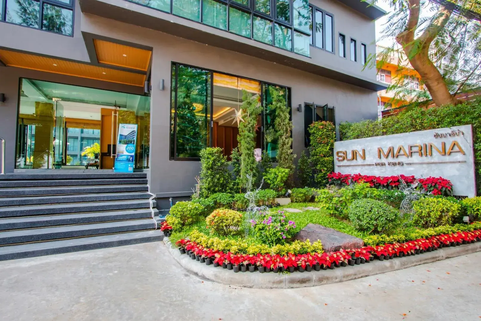 Facade/entrance in Sun Marina Cha-Am Facade/entrance in Sun Marina Cha-Am