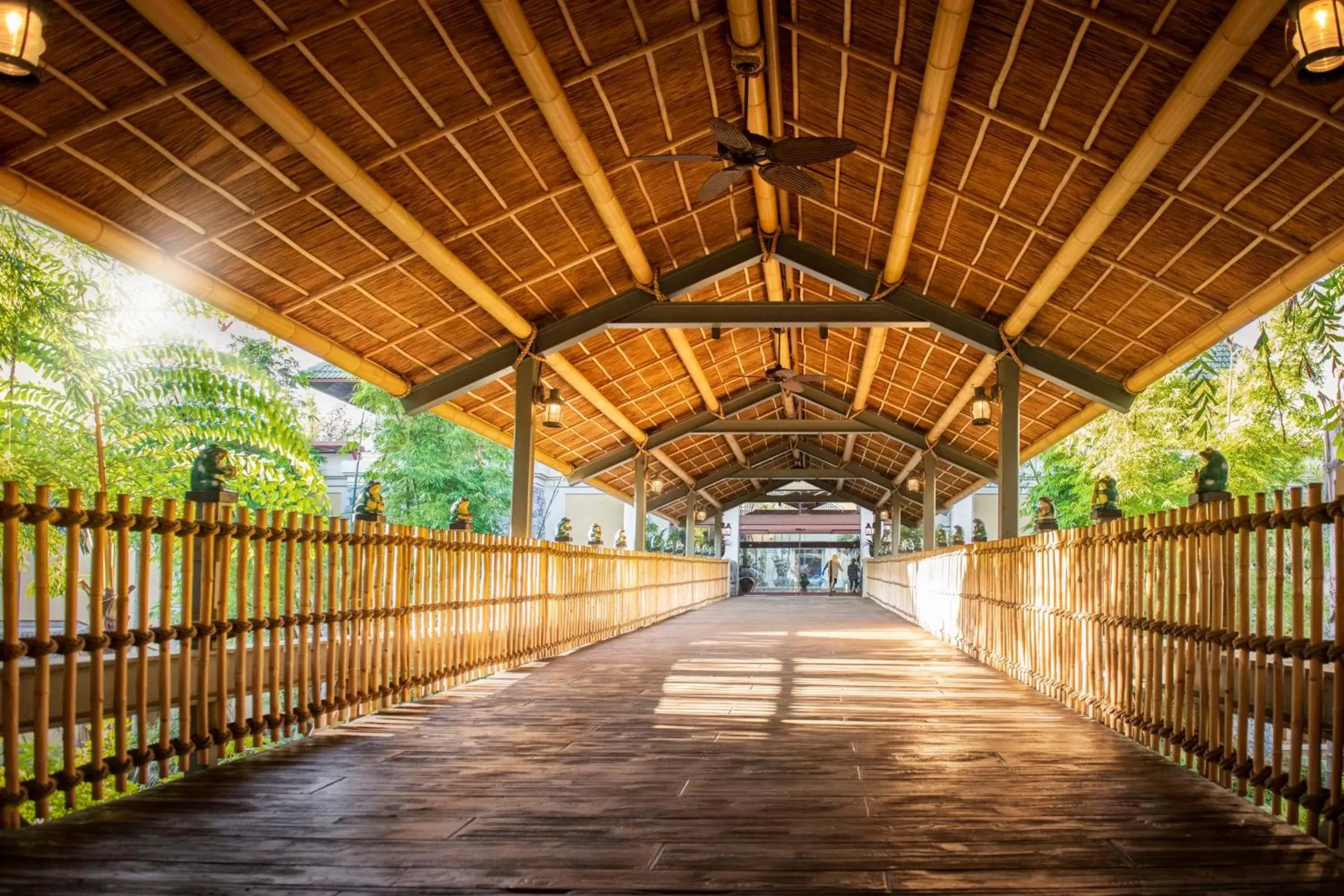 Facade/entrance in Universal's Loews Royal Pacific Resort Facade/entrance in Universal's Loews Royal Pacific Resort