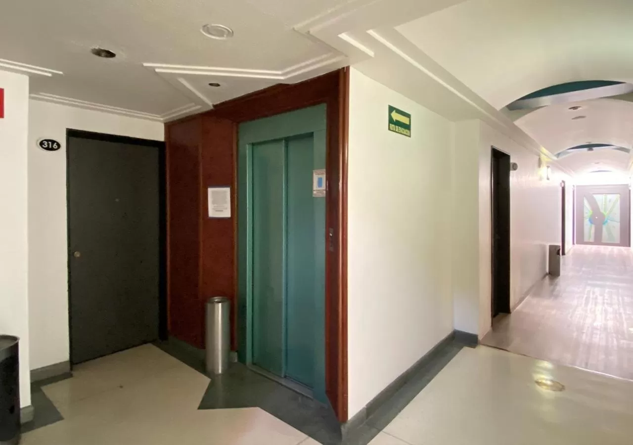 Lobby or reception in Hotel Estrella de Oriente