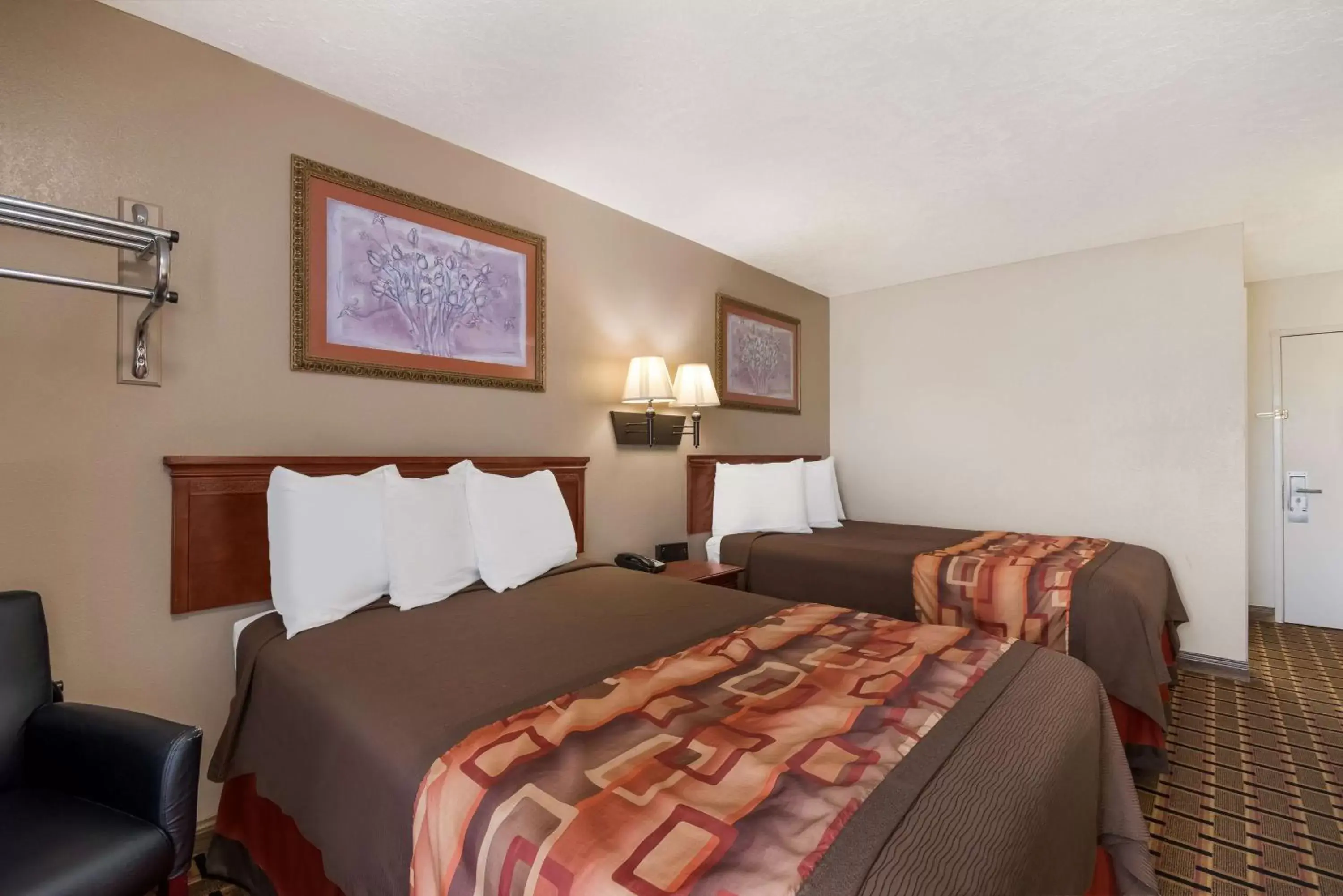 Bedroom, Bed in SureStay Hotel by Best Western Duncan
