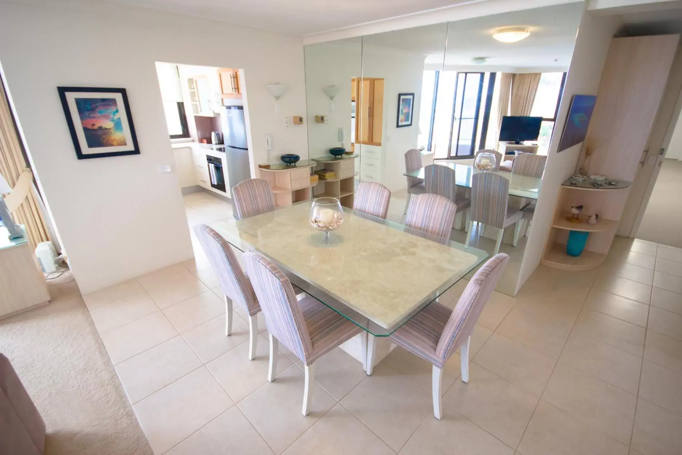 Dining Area in Albatross North Apartments