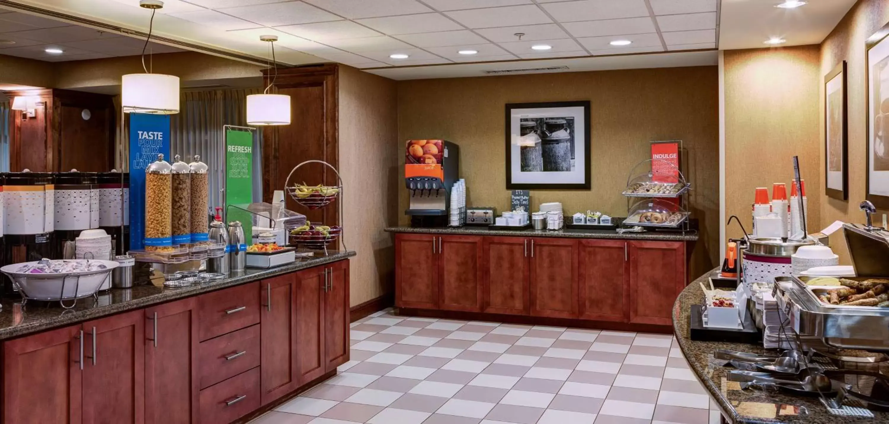 Dining area, Restaurant/Places to Eat in Hampton Inn Pendleton