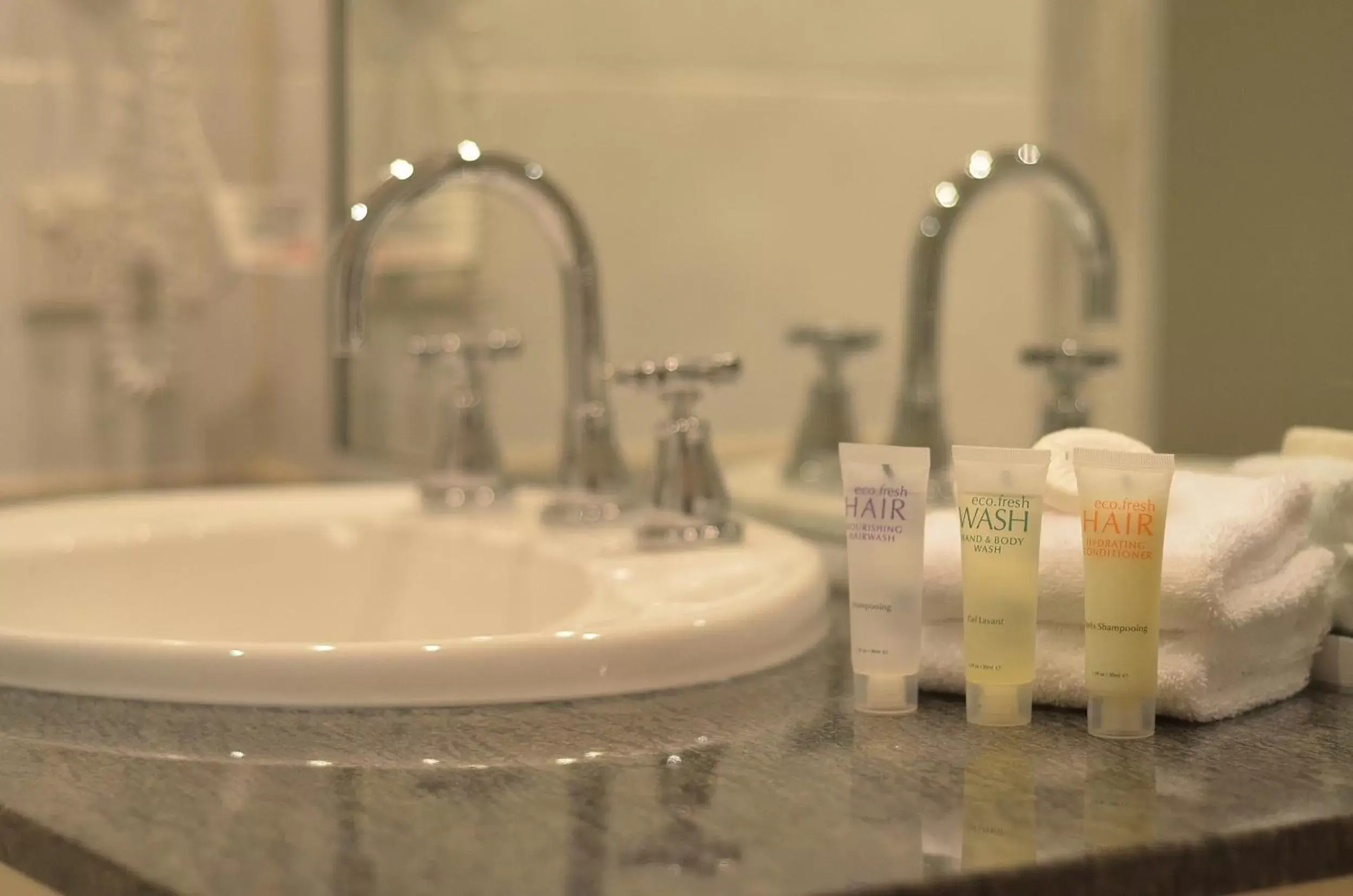 Bathroom in Cayman Villas Port Douglas