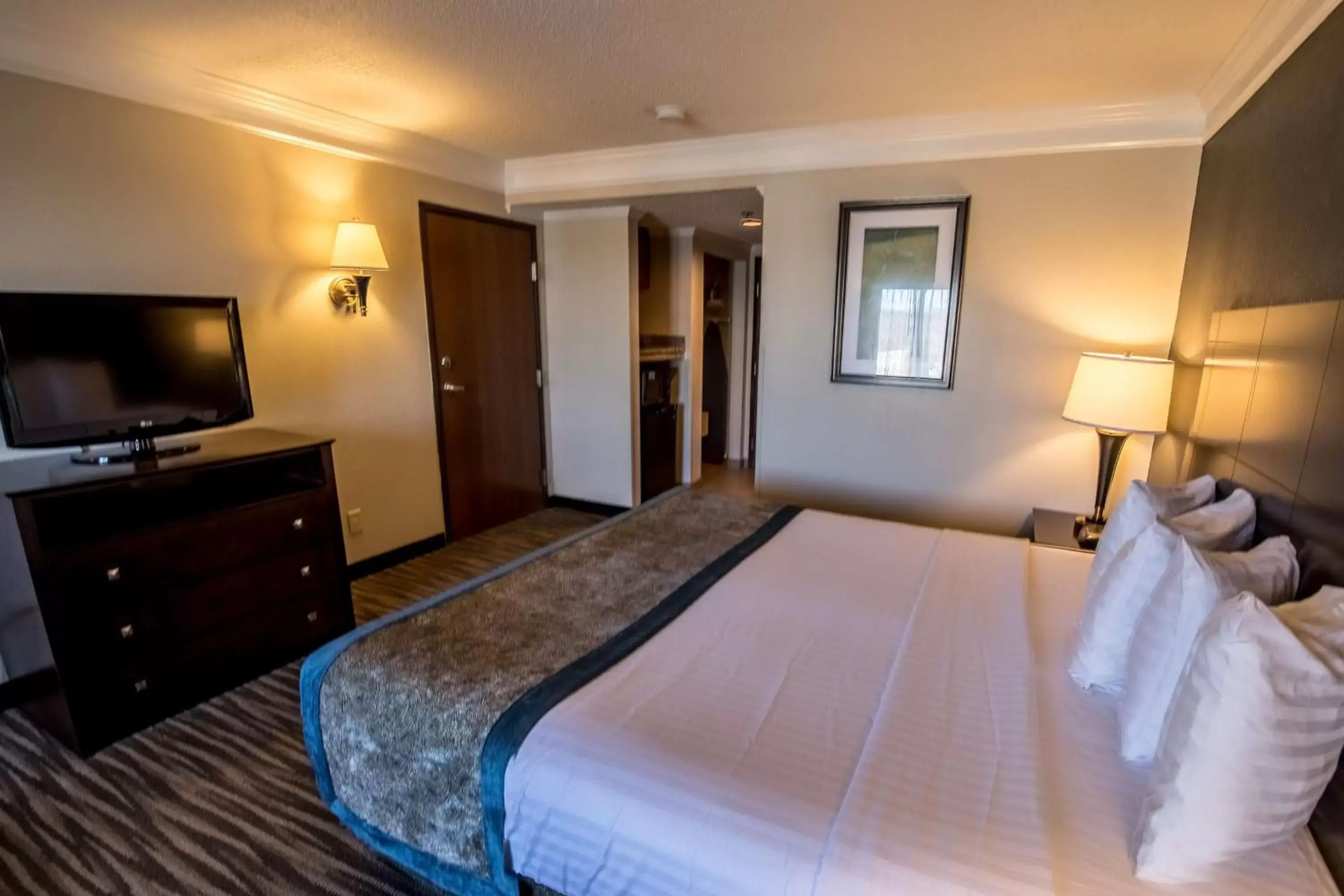 Bedroom, Bed in Best Western Augusta West