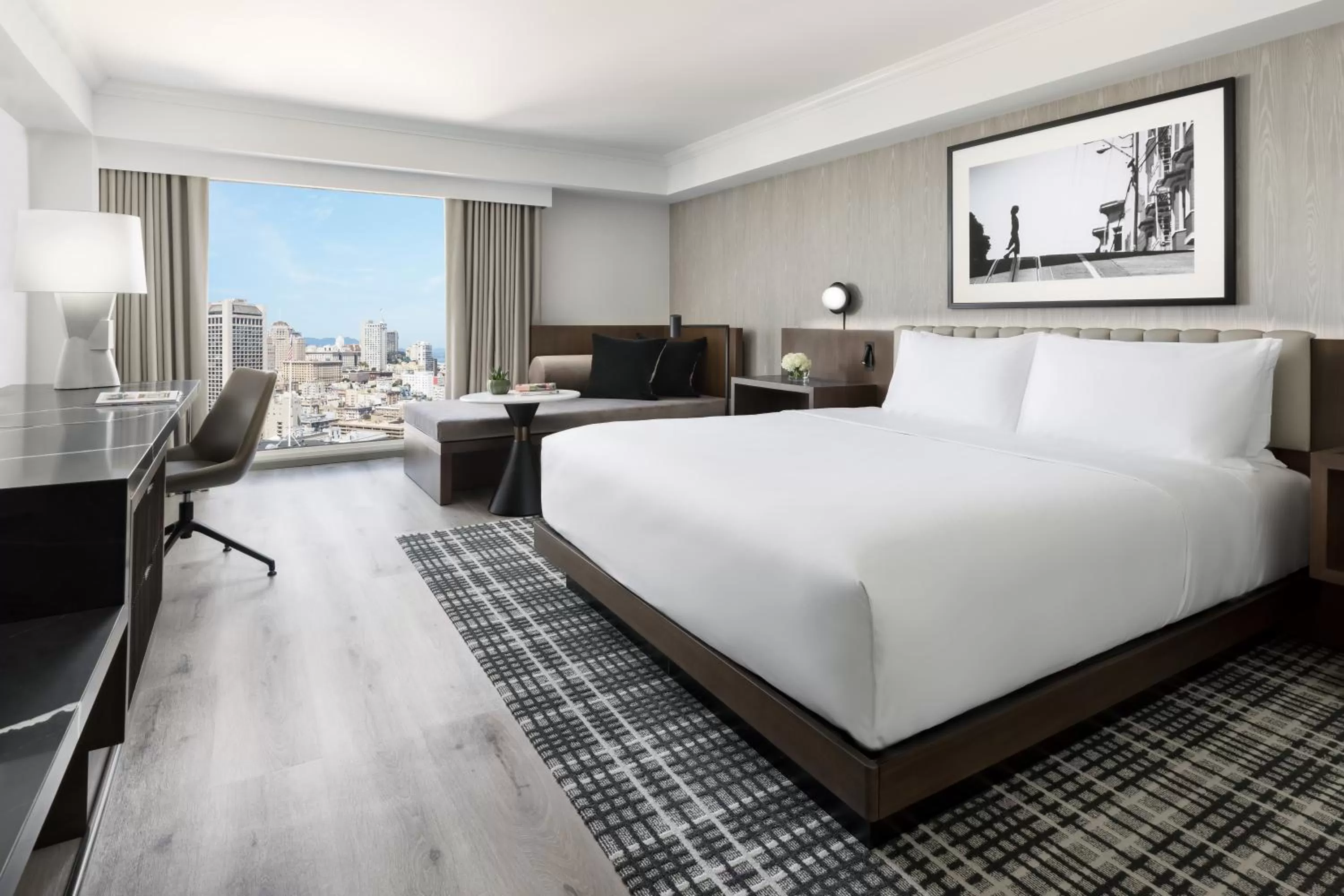 Photo of the whole room, Bed in Hyatt Regency San Francisco Downtown SOMA